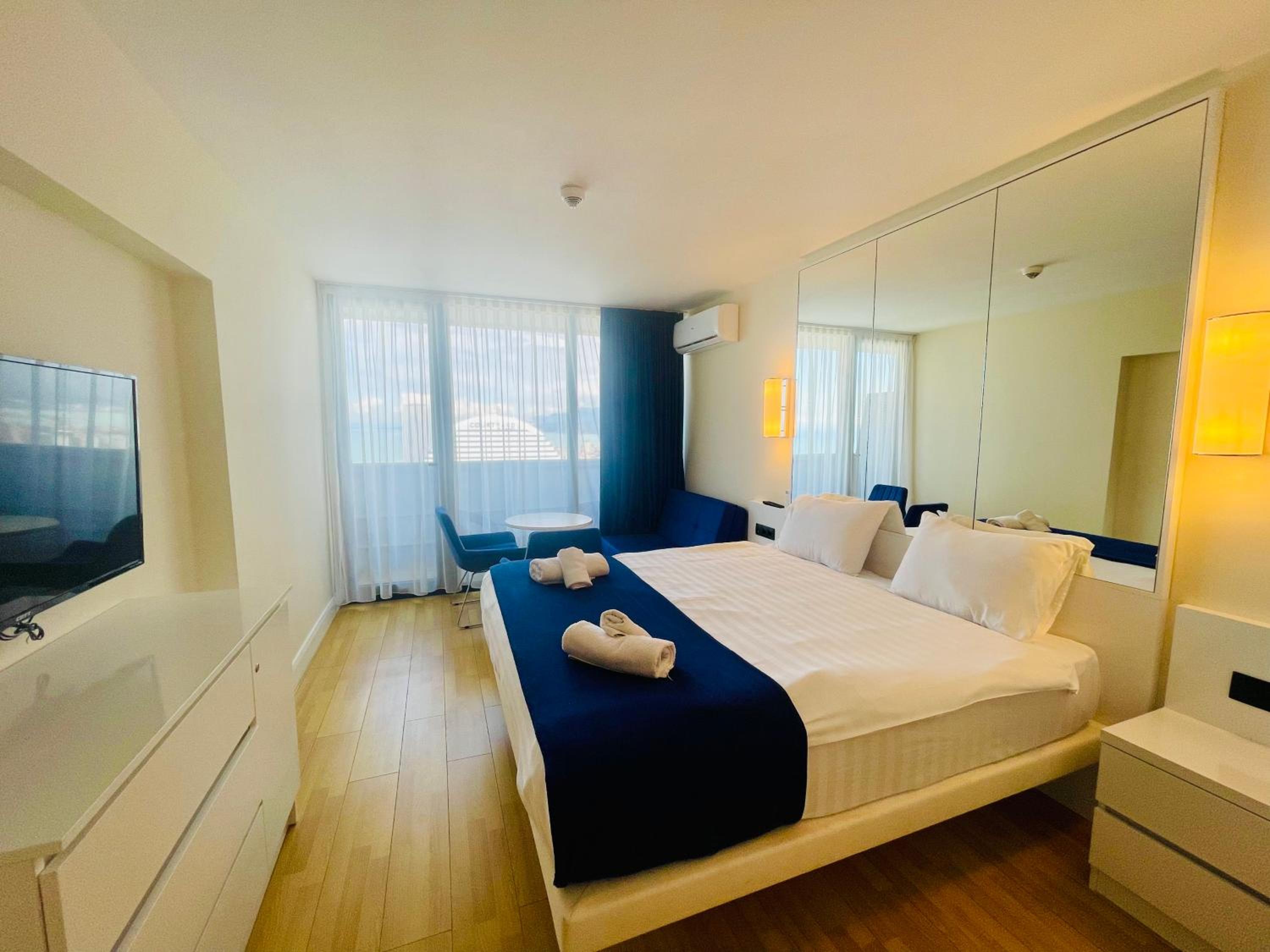 Royal Sea Breeze Apartments