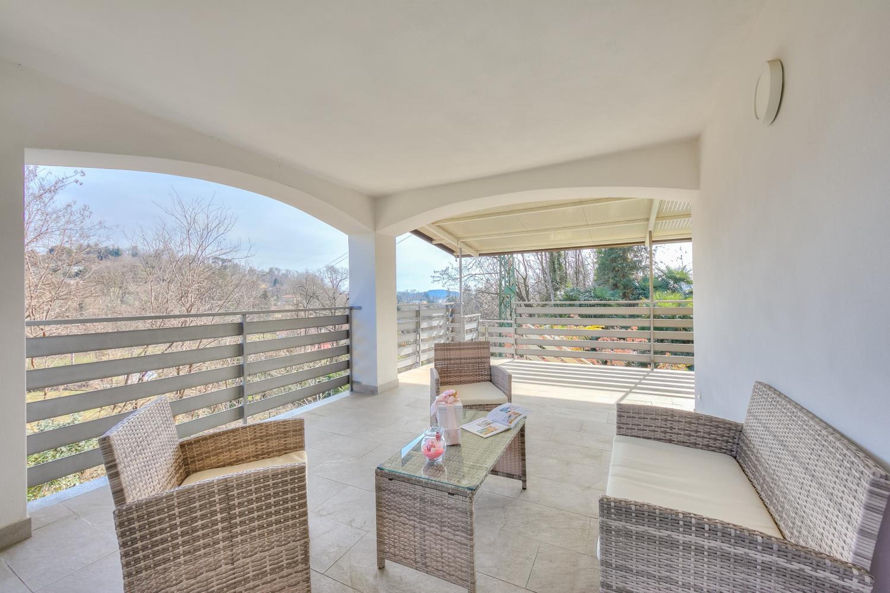 Le Terrazze Del Lago view 3