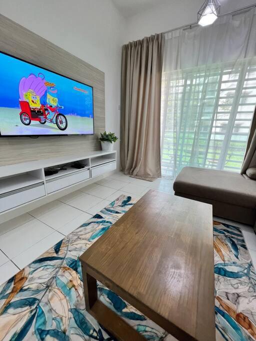 Lily King (modern and comfy) photo 8
