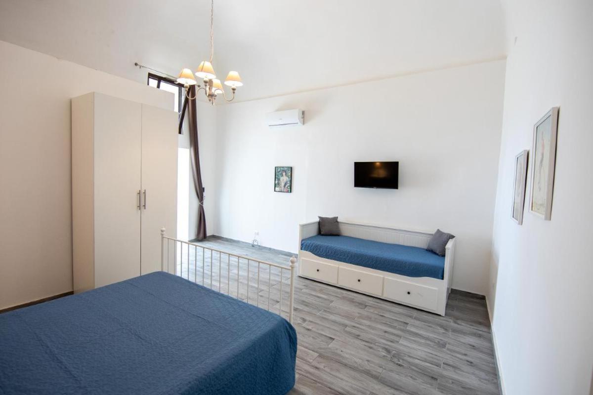 Room in BB - Palazzo dAquino - Family Room with Bathroom view 4