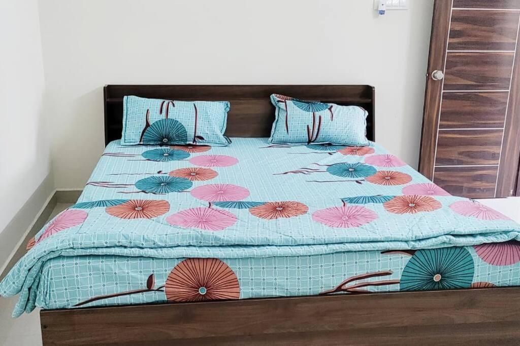 Servostay 2 Bhk Fully Furnished in Hafeezpet #302 view 3