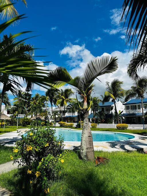 Villa sur la plage de Mont-Choisy view 2