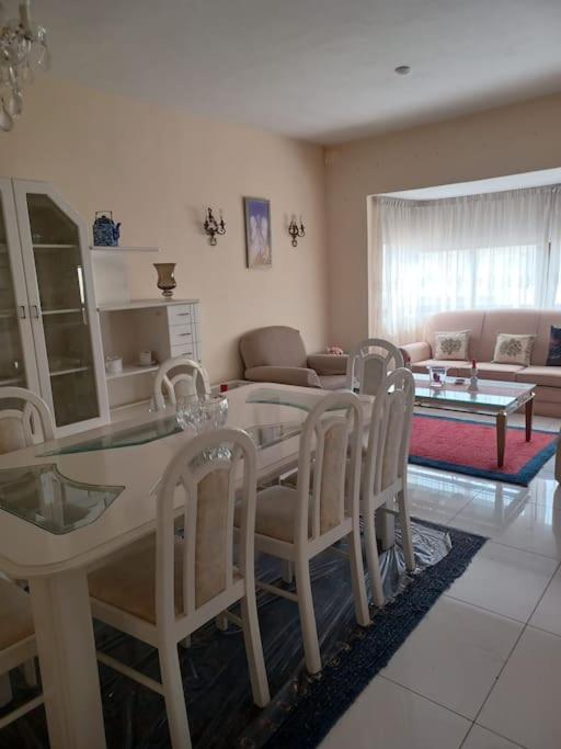 Full Apartment