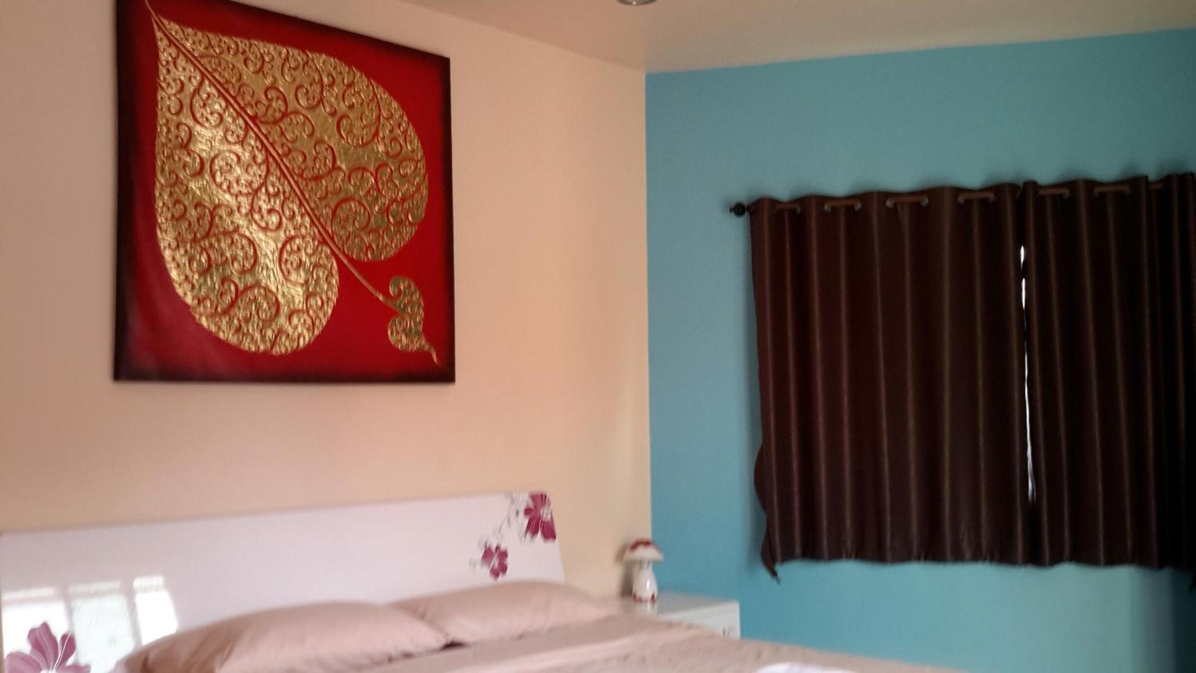 Donchai House Guest House& Cafe