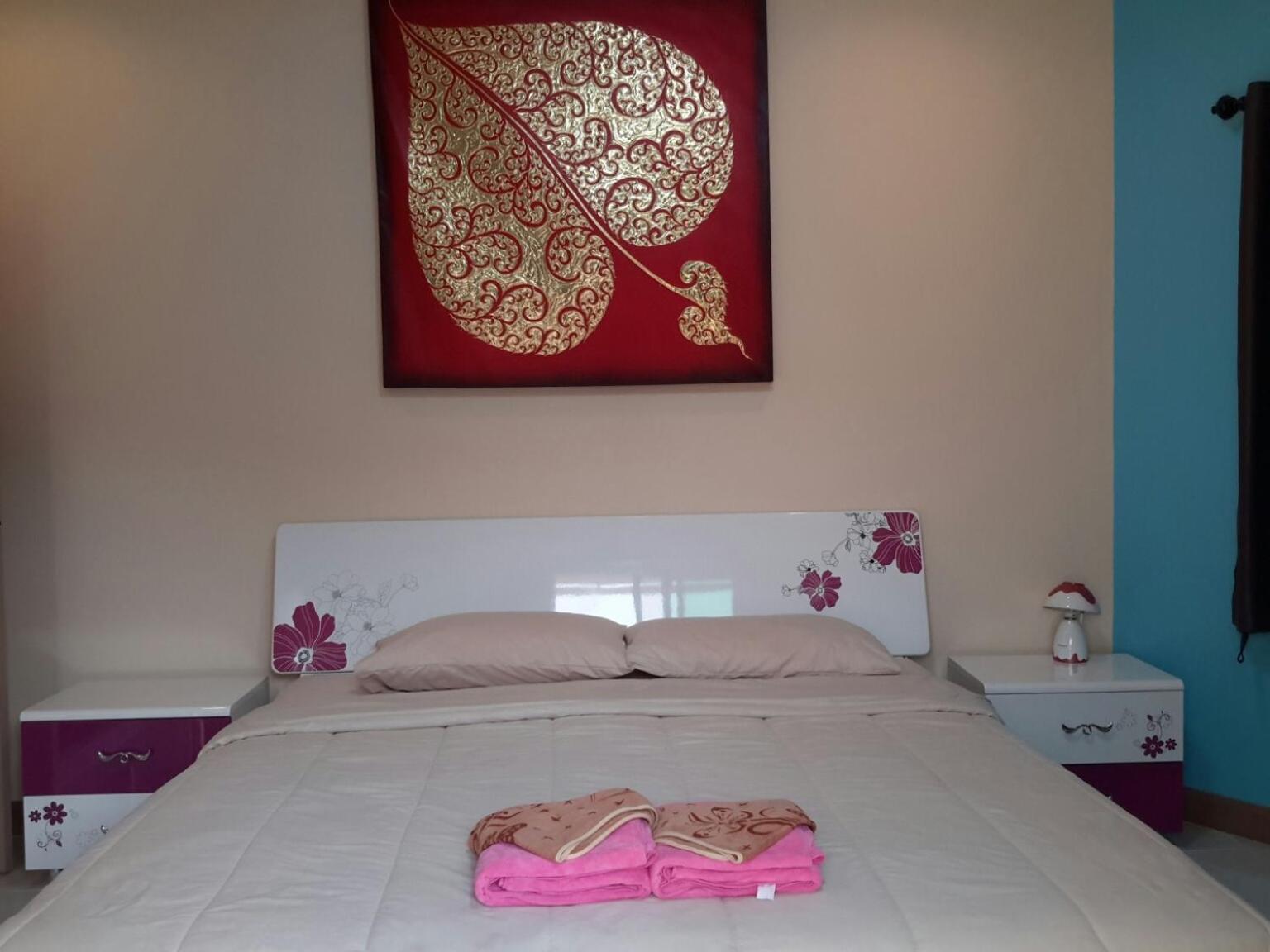 Donchai House Guest House& Cafe