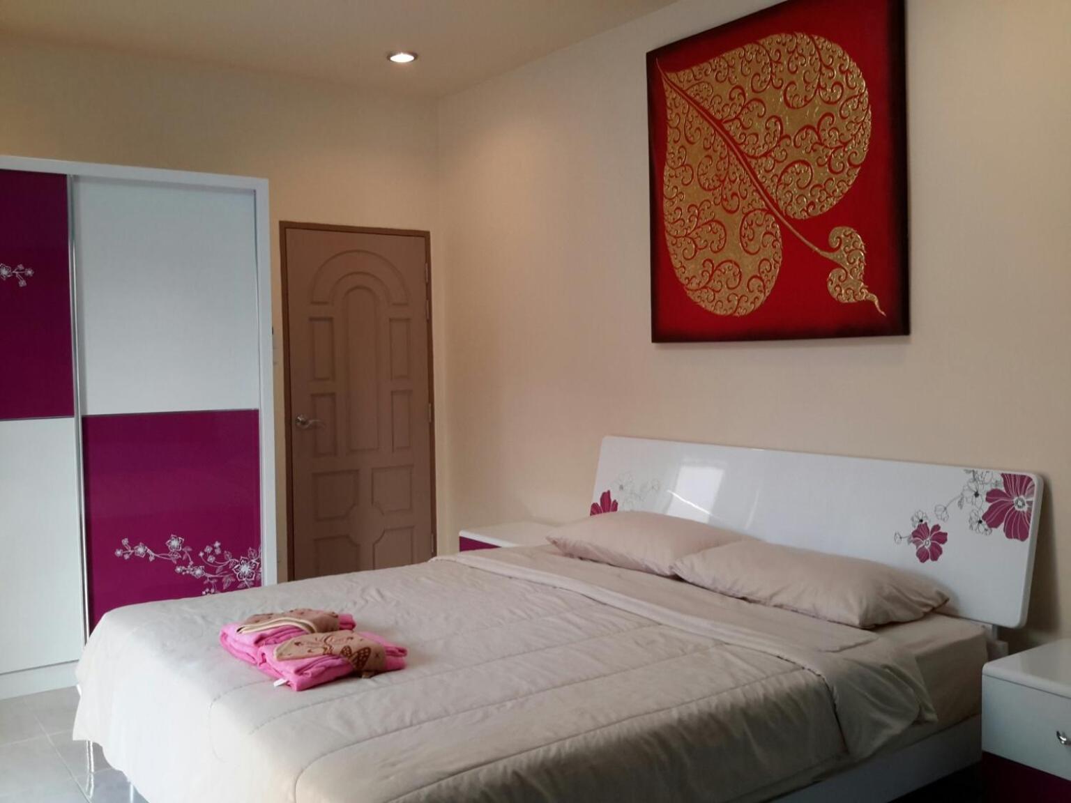 Donchai House Guest House& Cafe