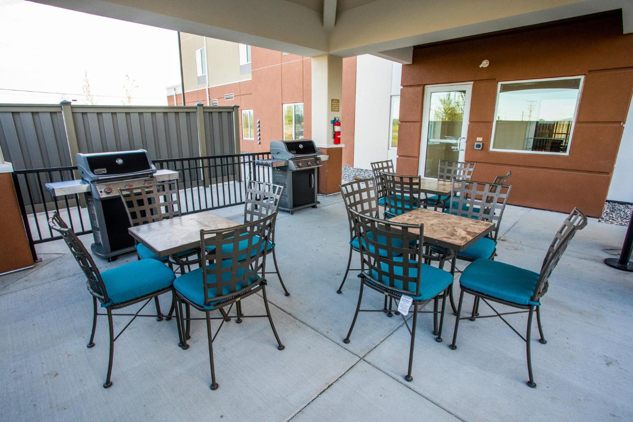 Fairbanks Vacations - Candlewood Suites - Fairbanks, an IHG Hotel - Property Image 7