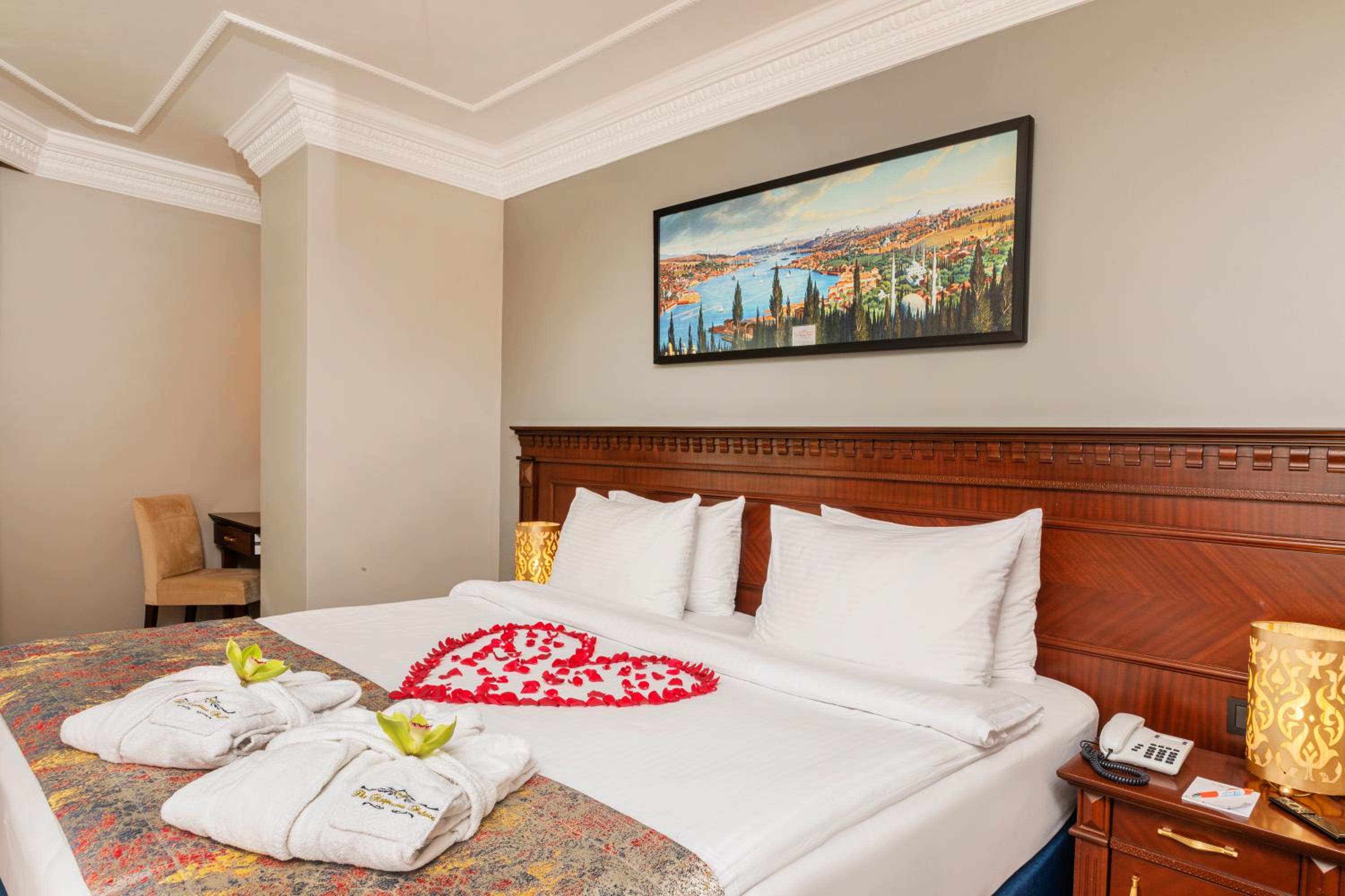 The Magnaura Palace Oteli - Image 26