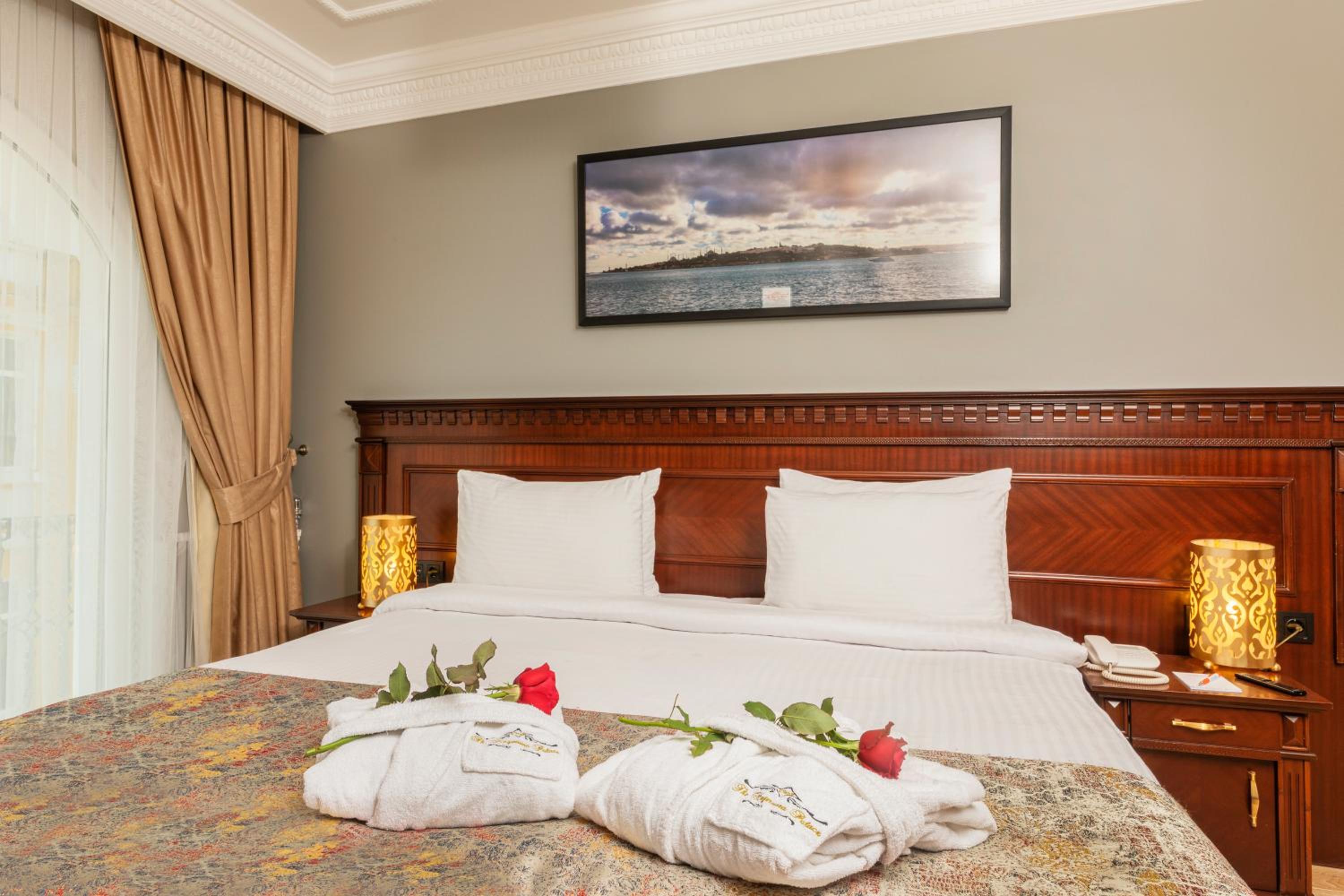 The Magnaura Palace Oteli - Image 35