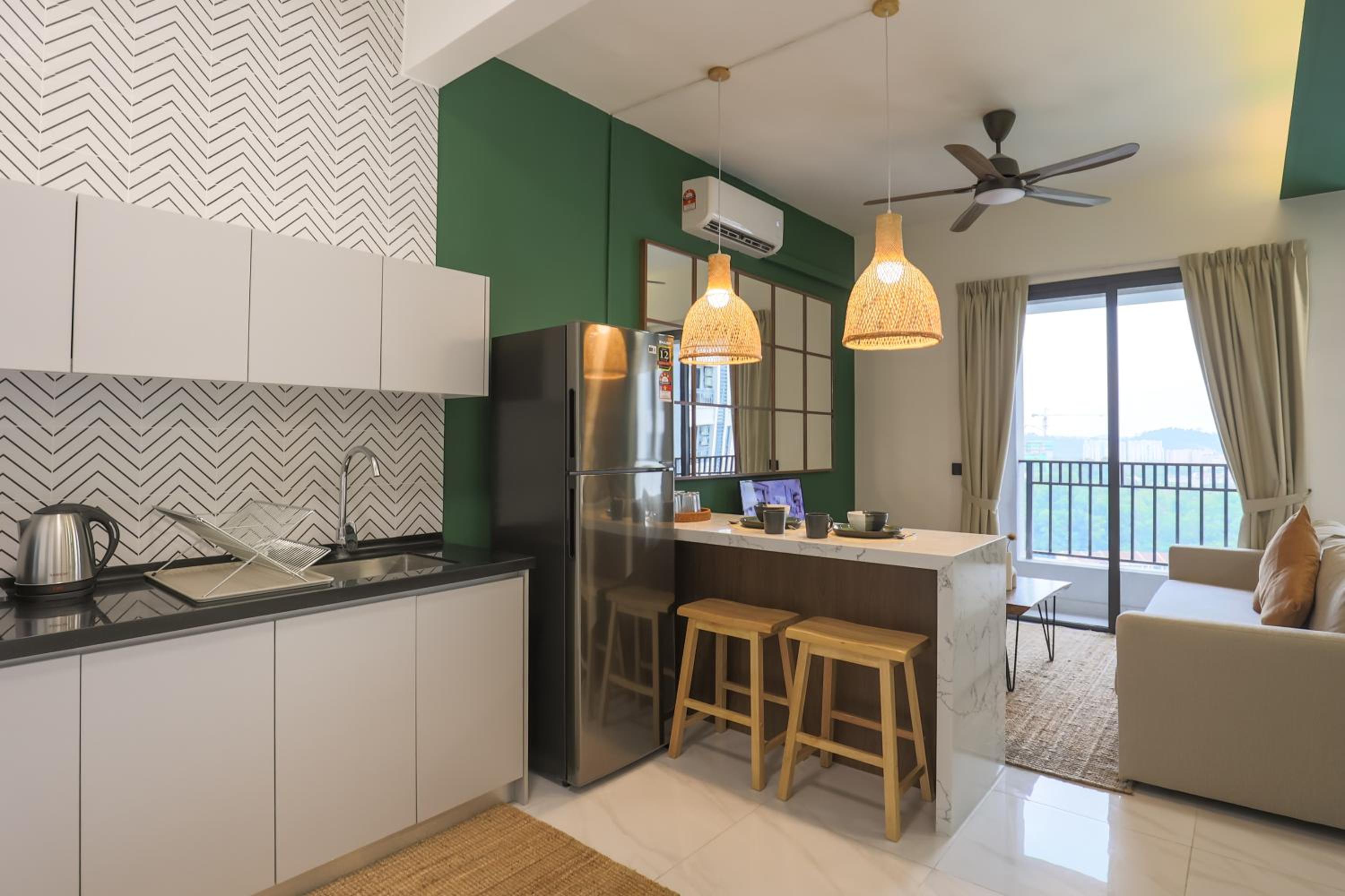 Peaceful Studio w Pool for 3 Pax - Seri Kembangan photo 1
