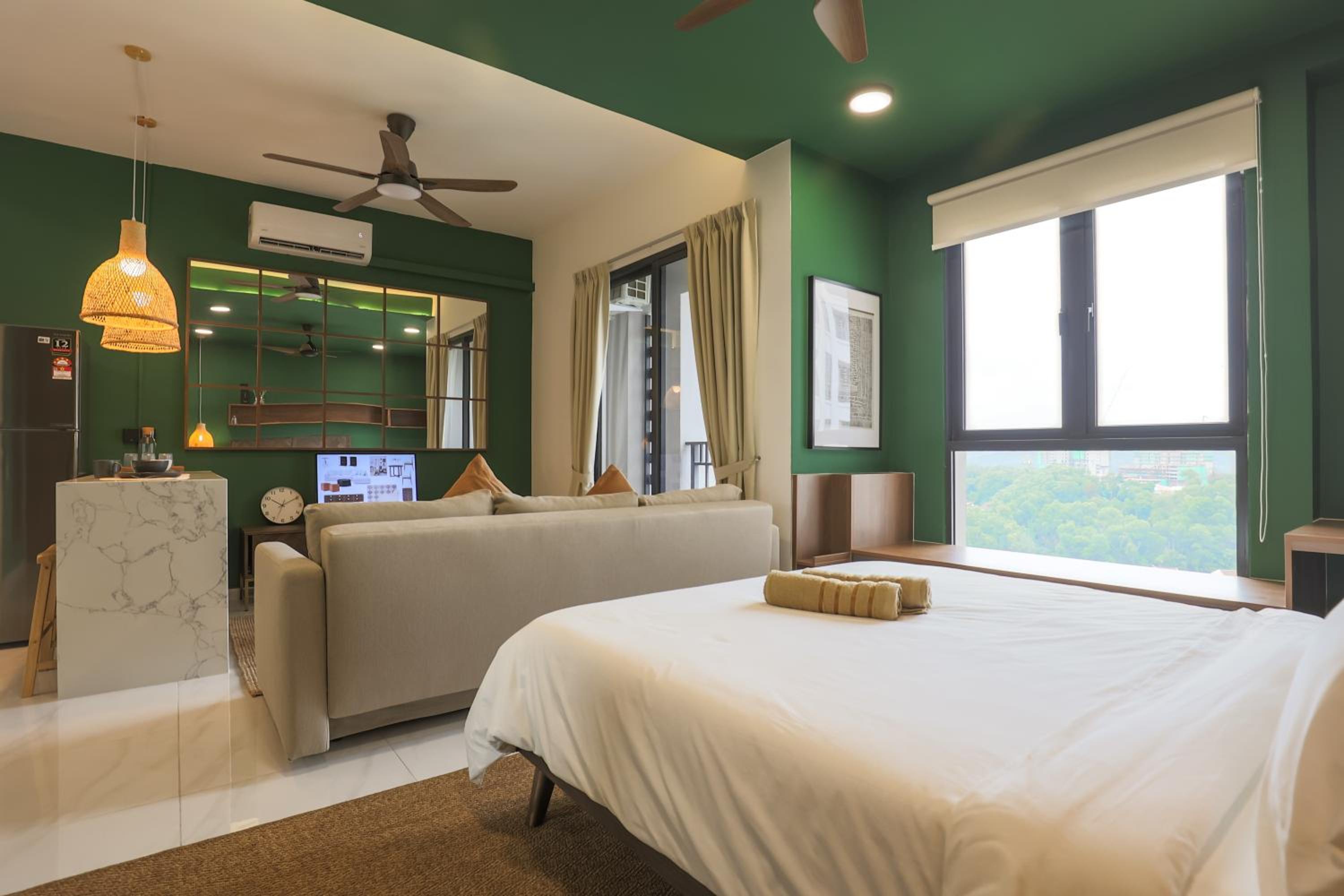 Peaceful Studio w Pool for 3 Pax - Seri Kembangan photo 2