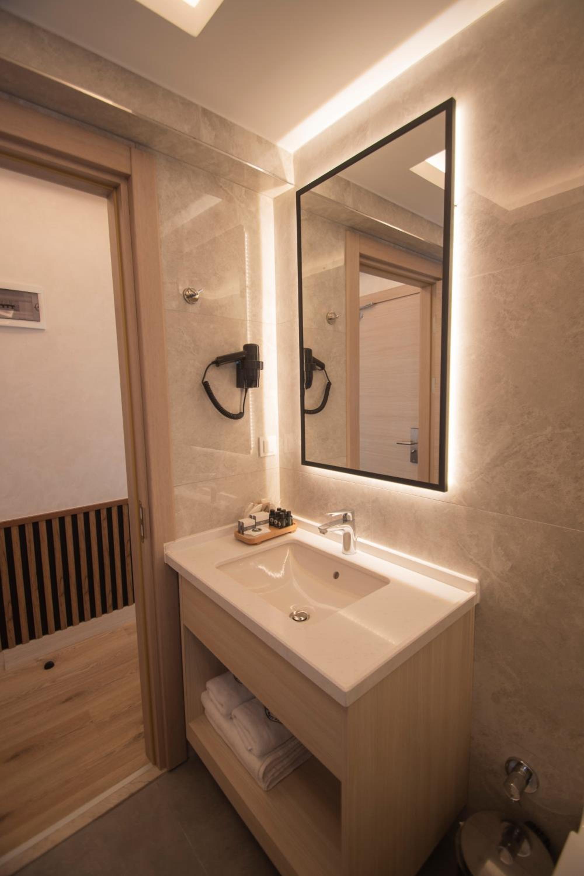 Vera Life Otel - Image 36