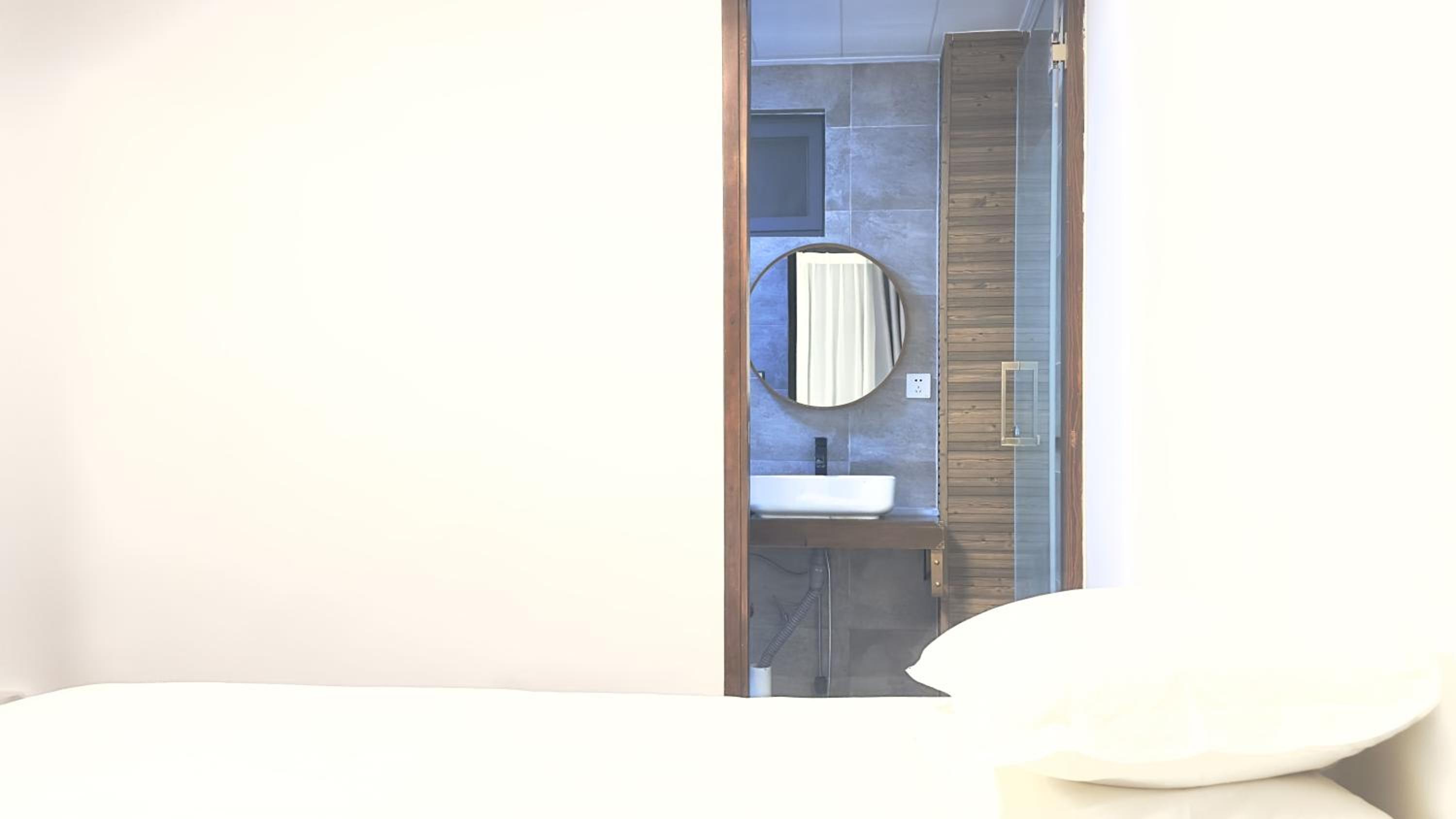 Qingxin Courtyard Art Guesthouse