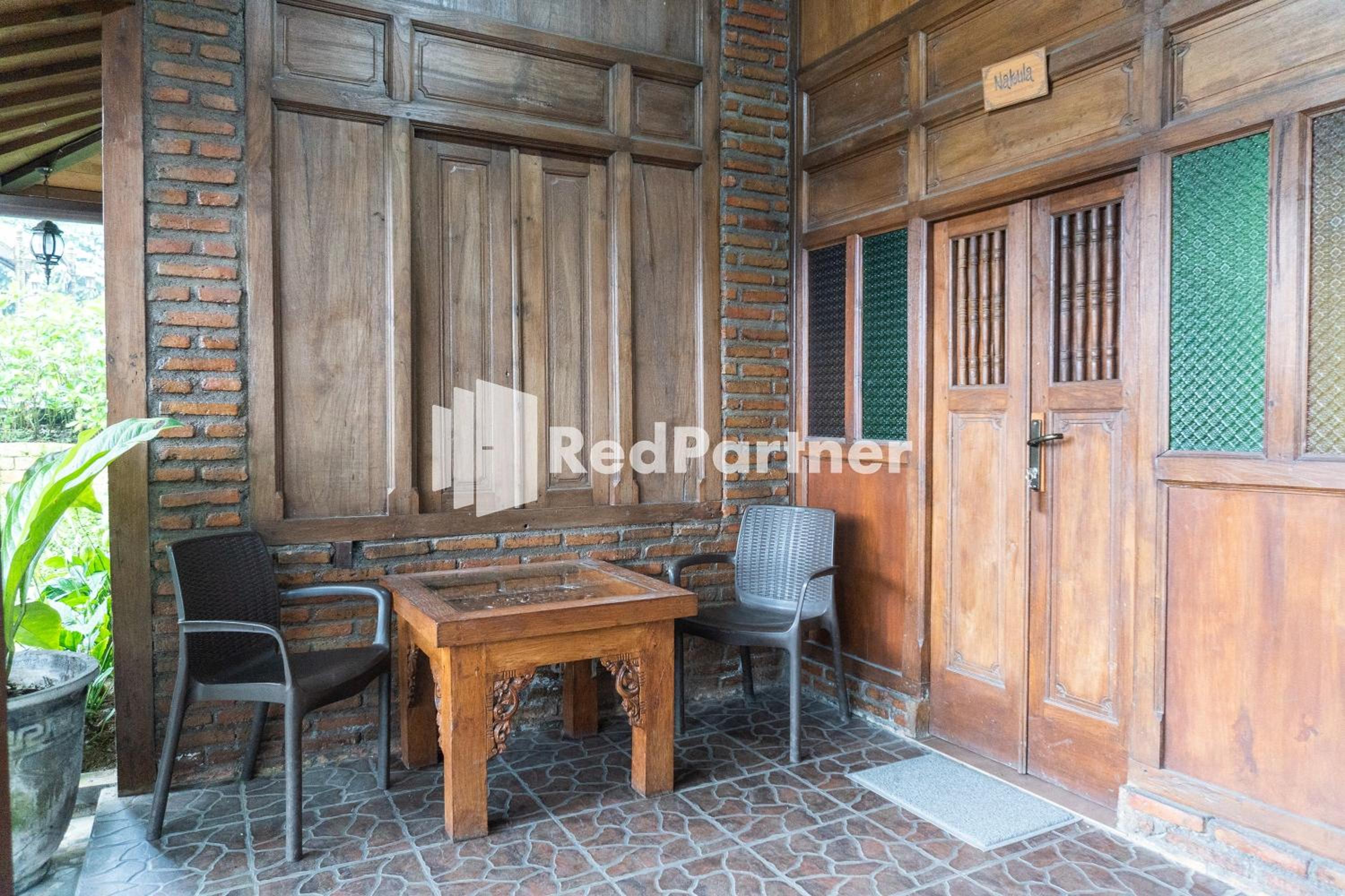 Javenir Hotel Tawangmangu Mitra RedDoorz