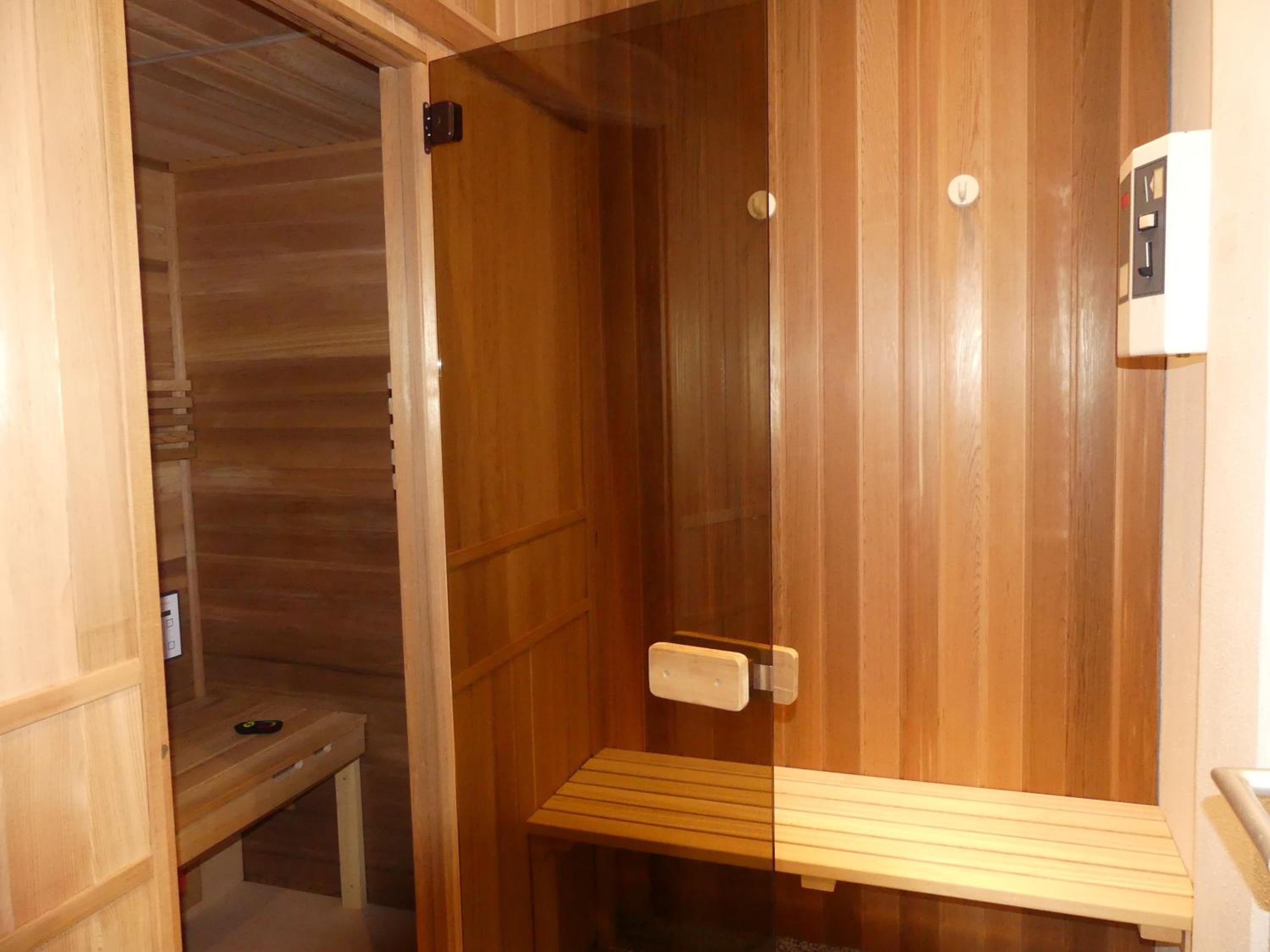 strandnahe FeWo mit Schwimmbad im Haus, Liebeskind 80, Binz