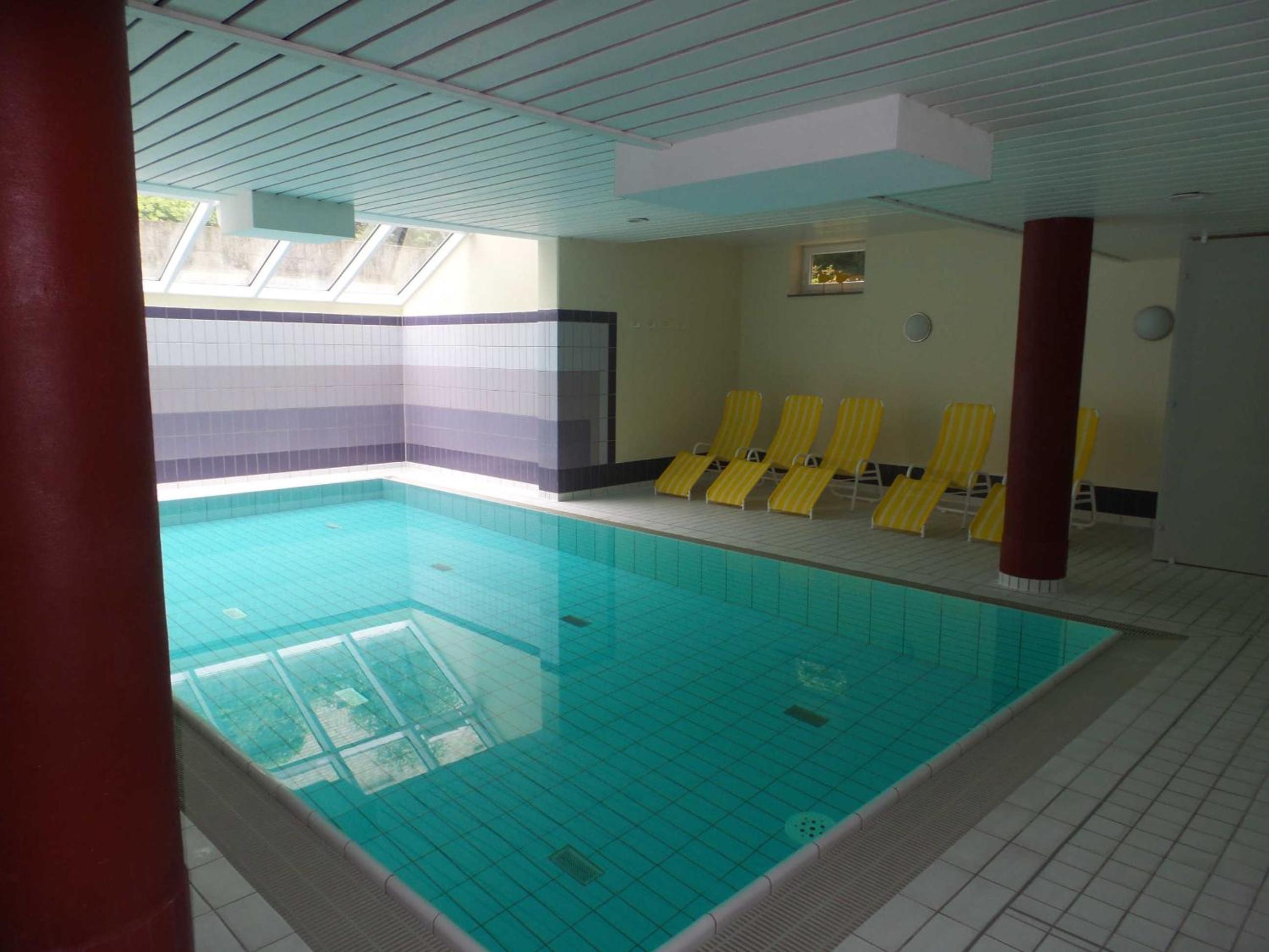 strandnahe FeWo mit Schwimmbad im Haus, a cappella 68,Binz