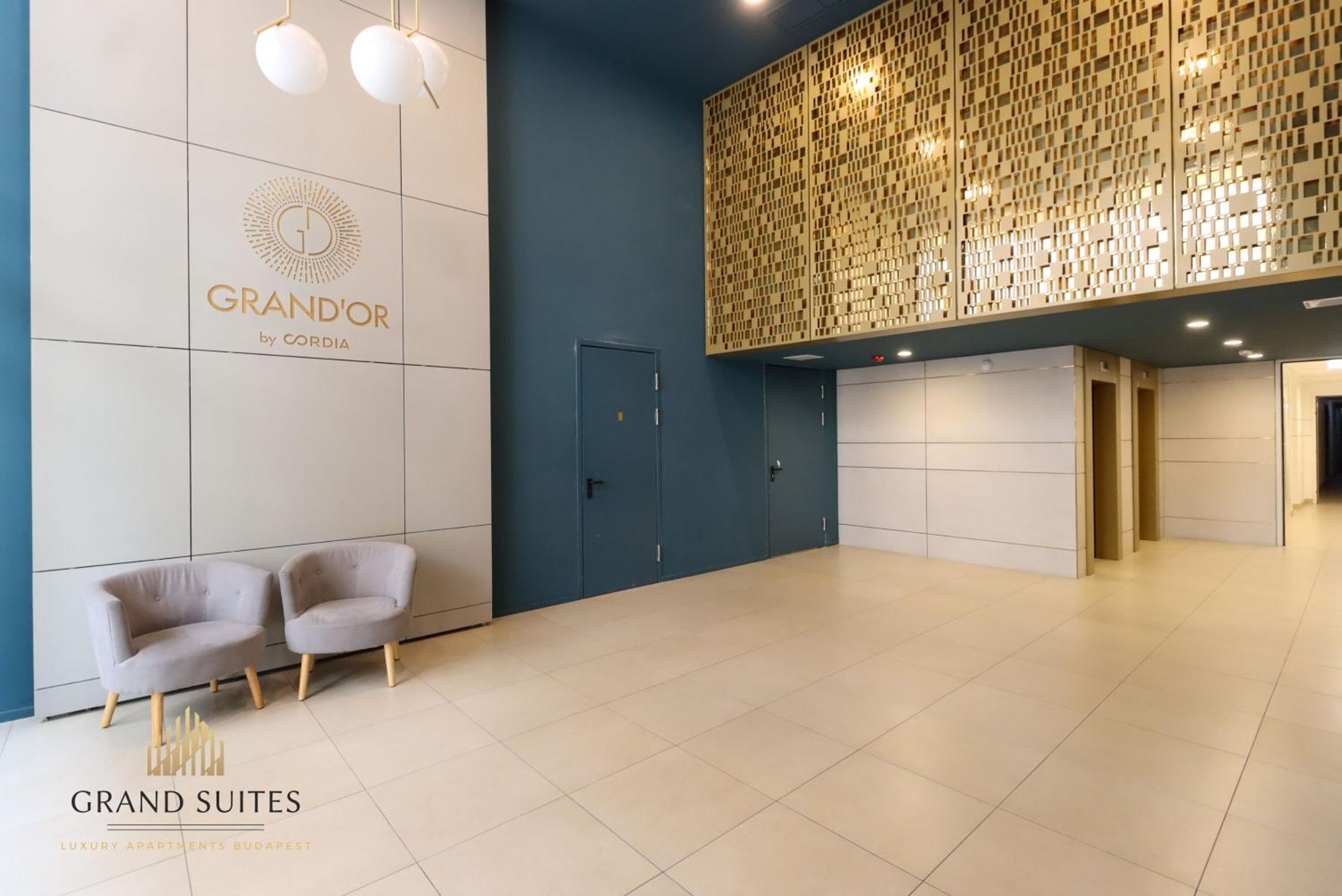 Grand Suites Central