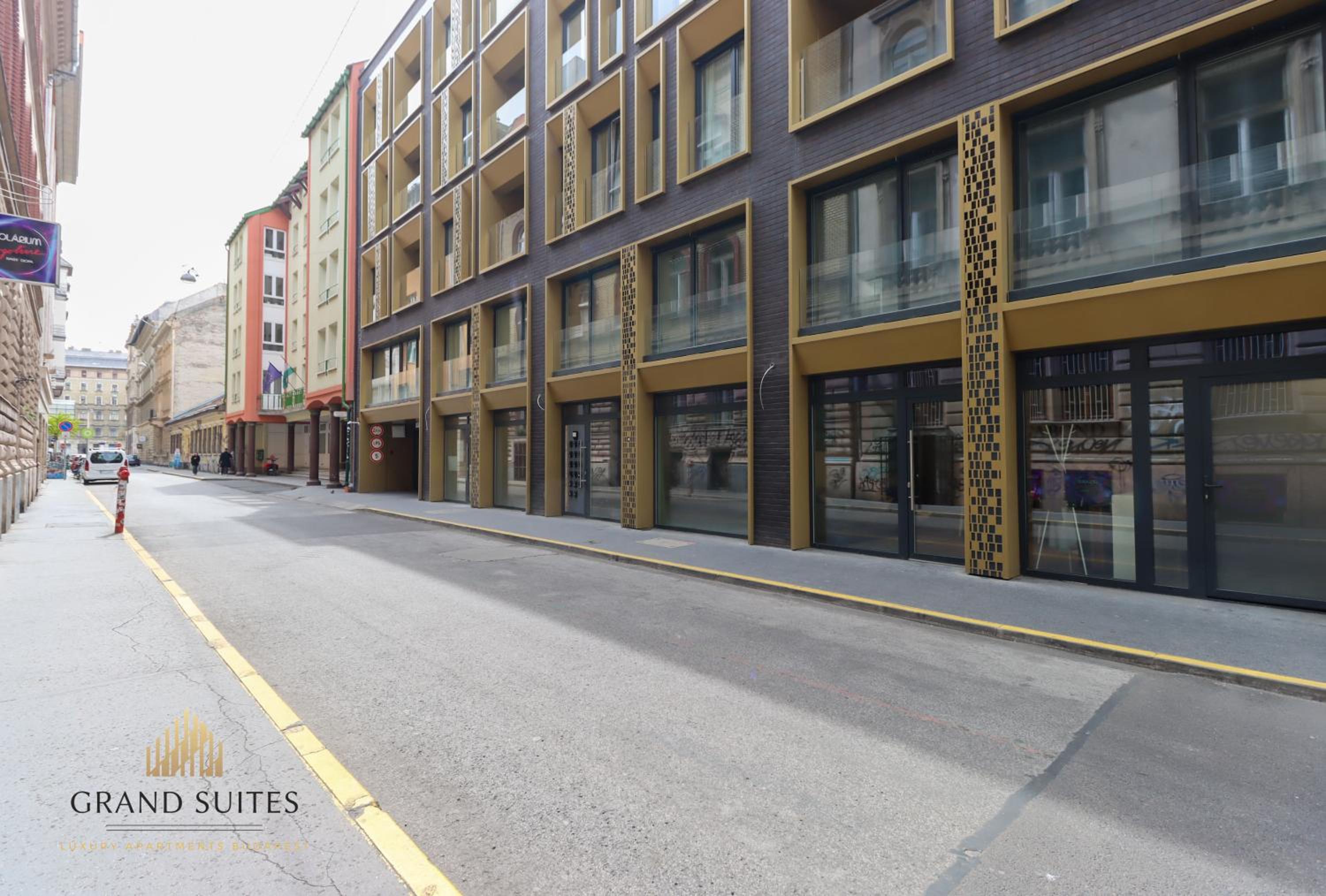 Grand Suites Central
