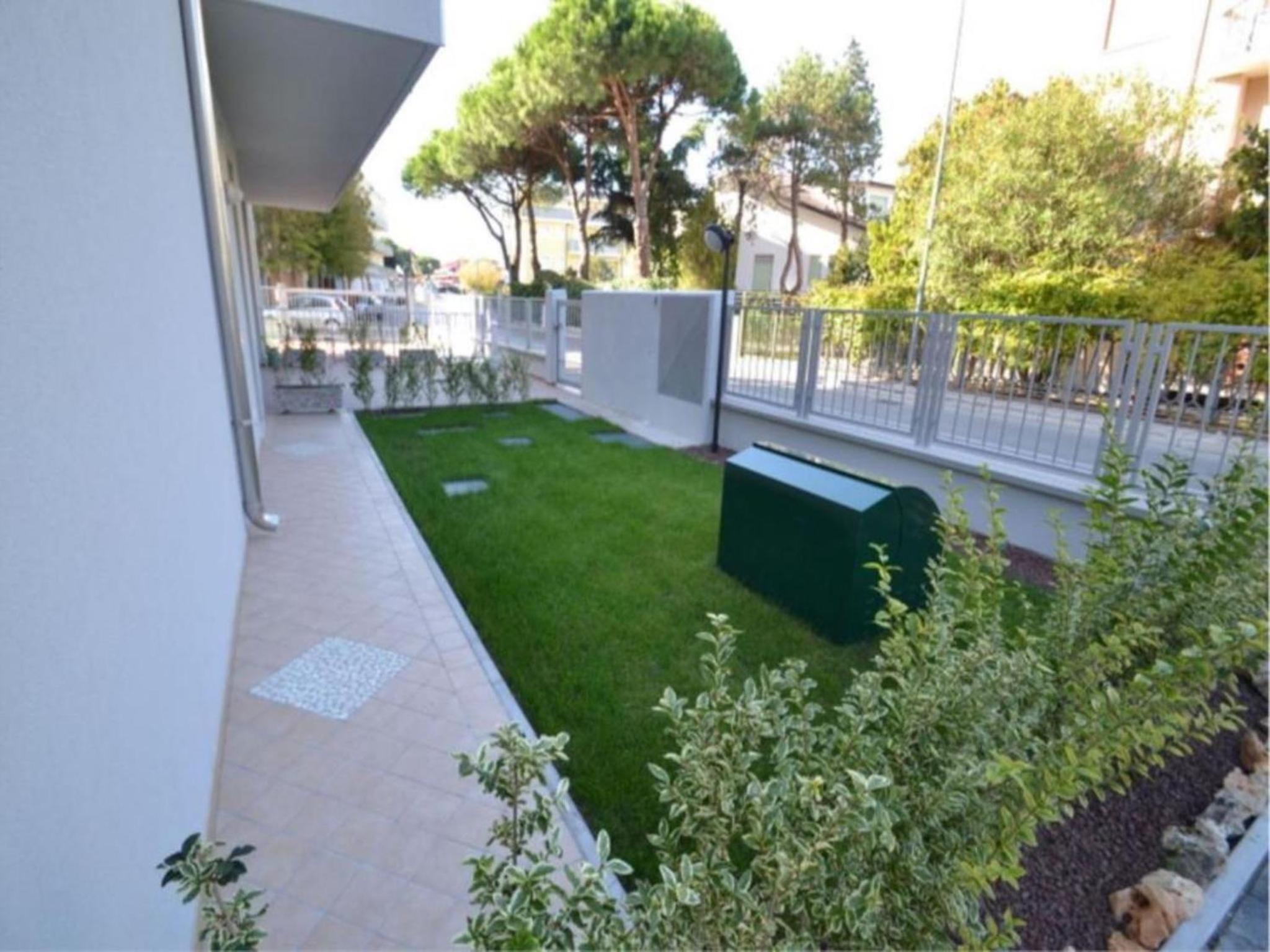 Modern flat with private garden