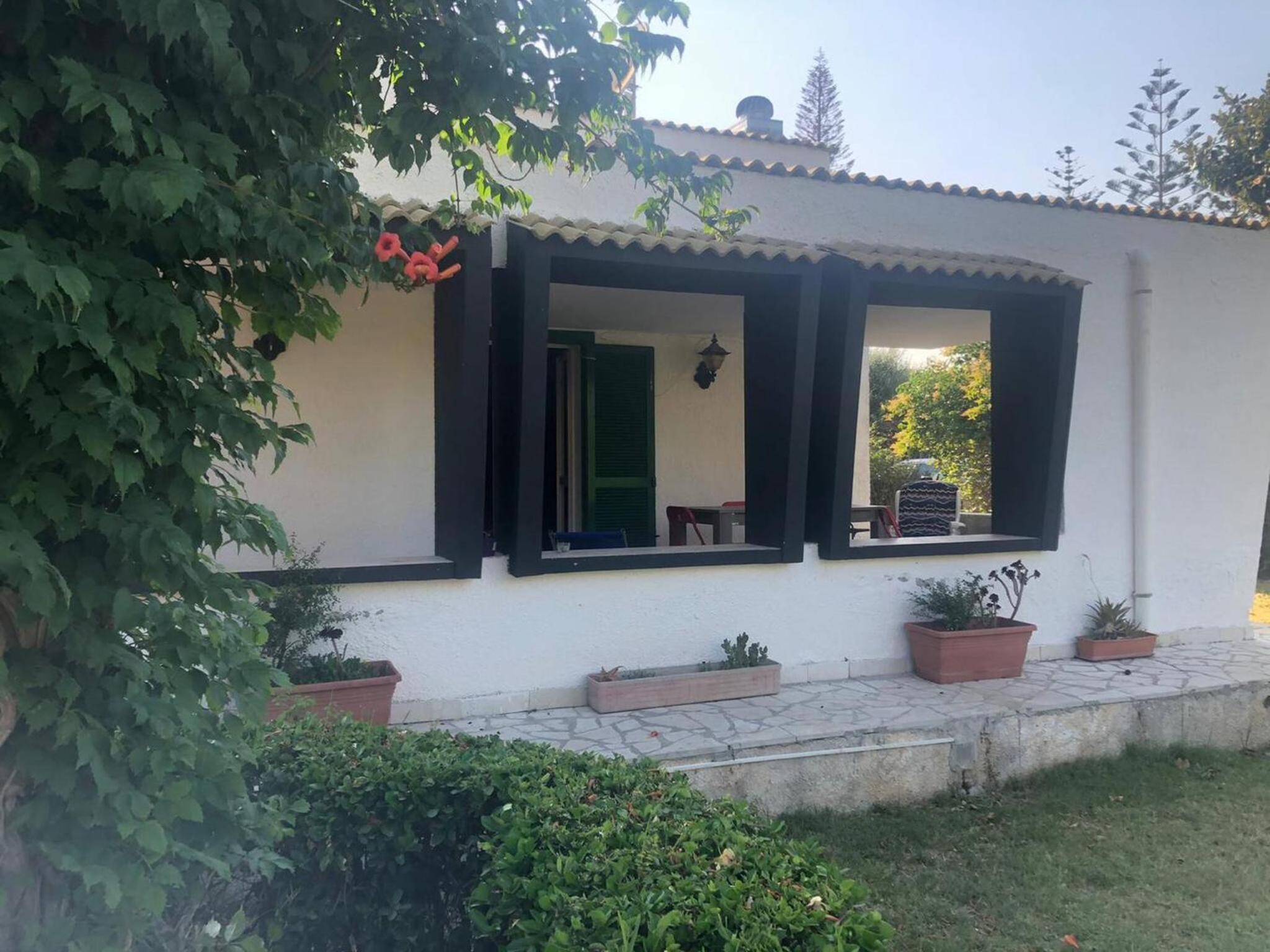 Charming Sicilian Villa in Fontane Bianche view 2