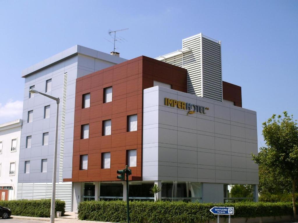 Hotel Imperhotel by Umbral - Image 1