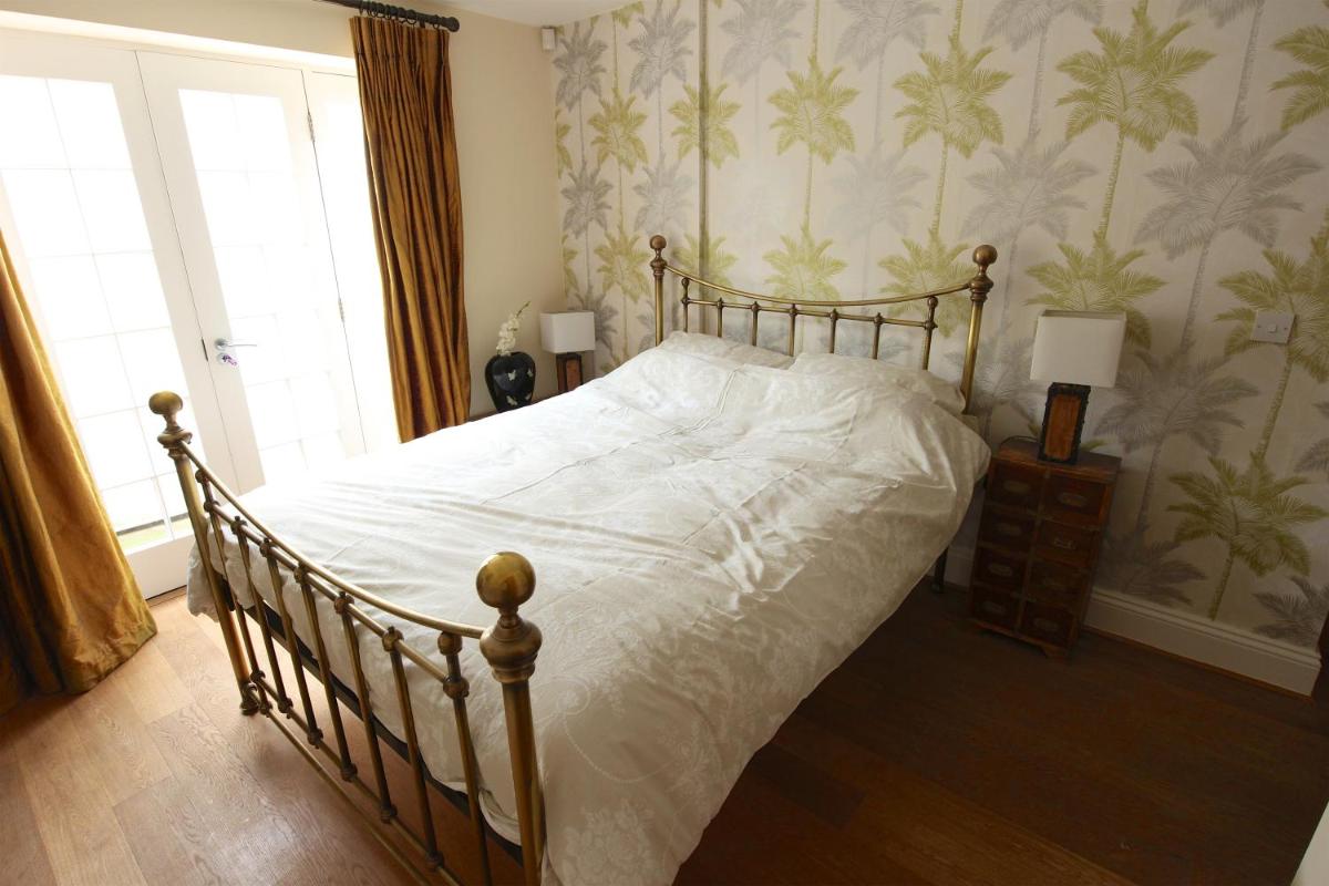 Priory House Apartments