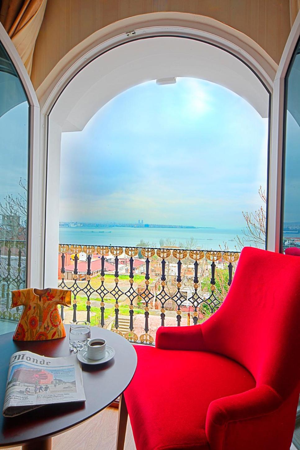 The Magnaura Palace Oteli - Image 30