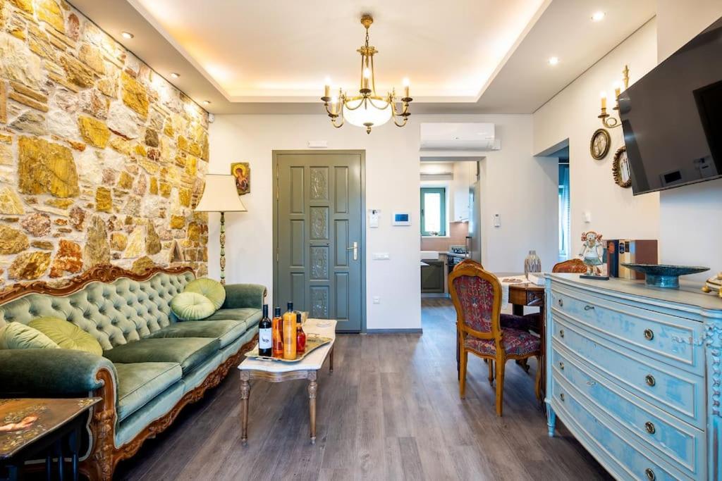 Queen's stone legend, royal living by Acropolis