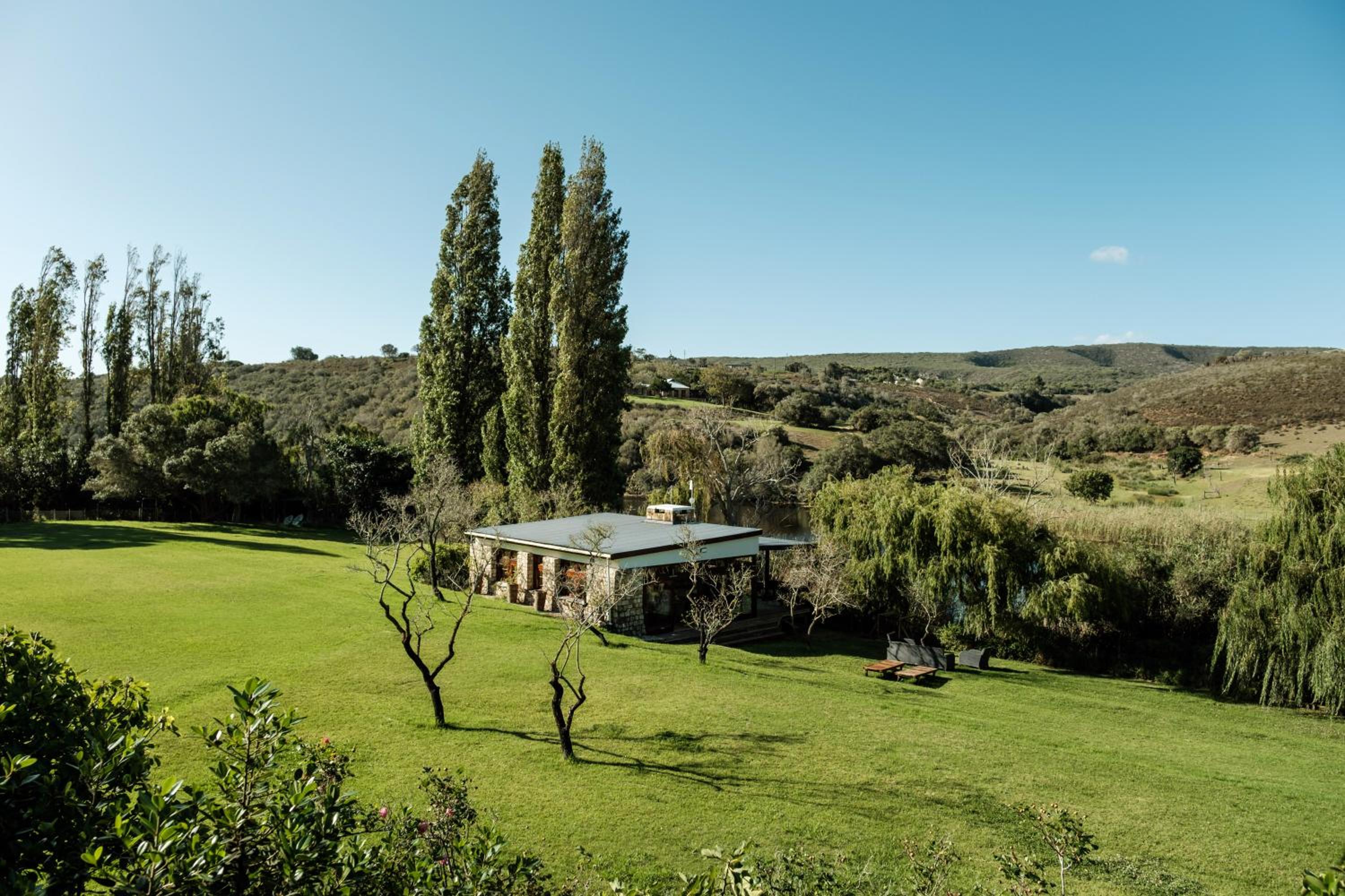 Stonehaven River Lodge view 3