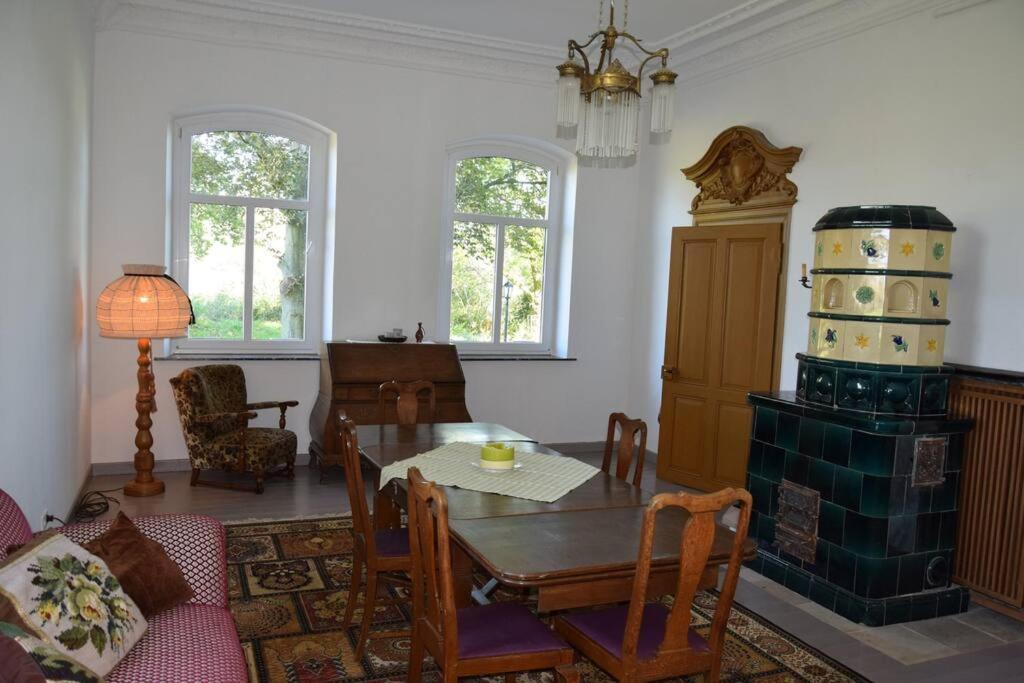 Das alte Herrenhaus auf dem Bio-Bauernhof