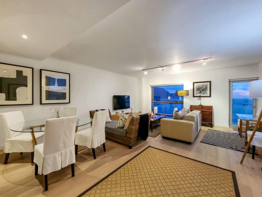 180 degree sea and mountain views from a luxury apartment!