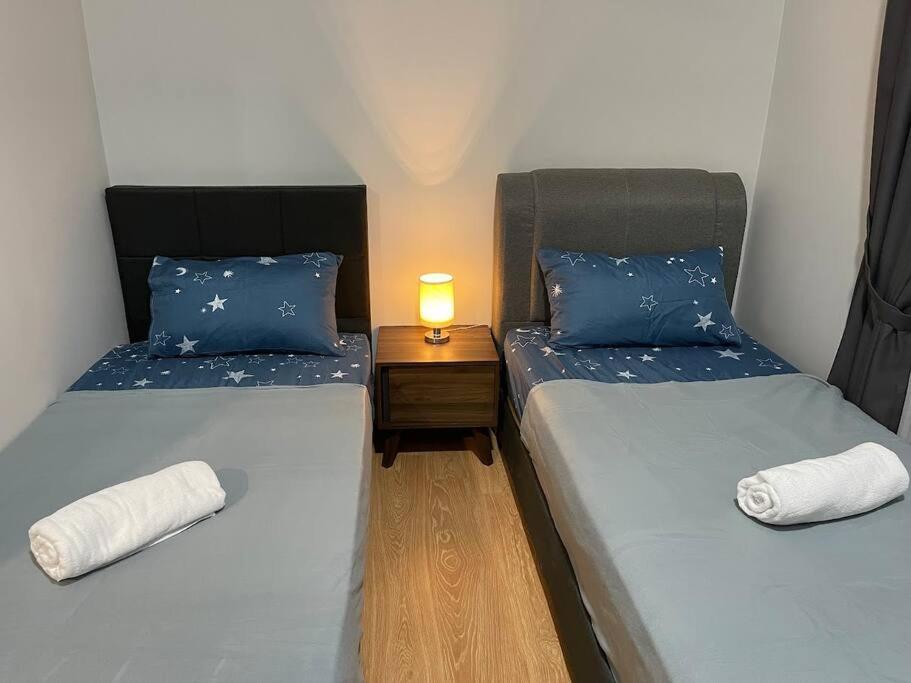 Inspirasi Mont Kiara 3 Rooms Balcony Free WIFI & Carpark By The Homez