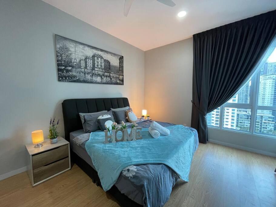 Inspirasi Mont Kiara 3 Rooms Balcony Free WIFI & Carpark By The Homez