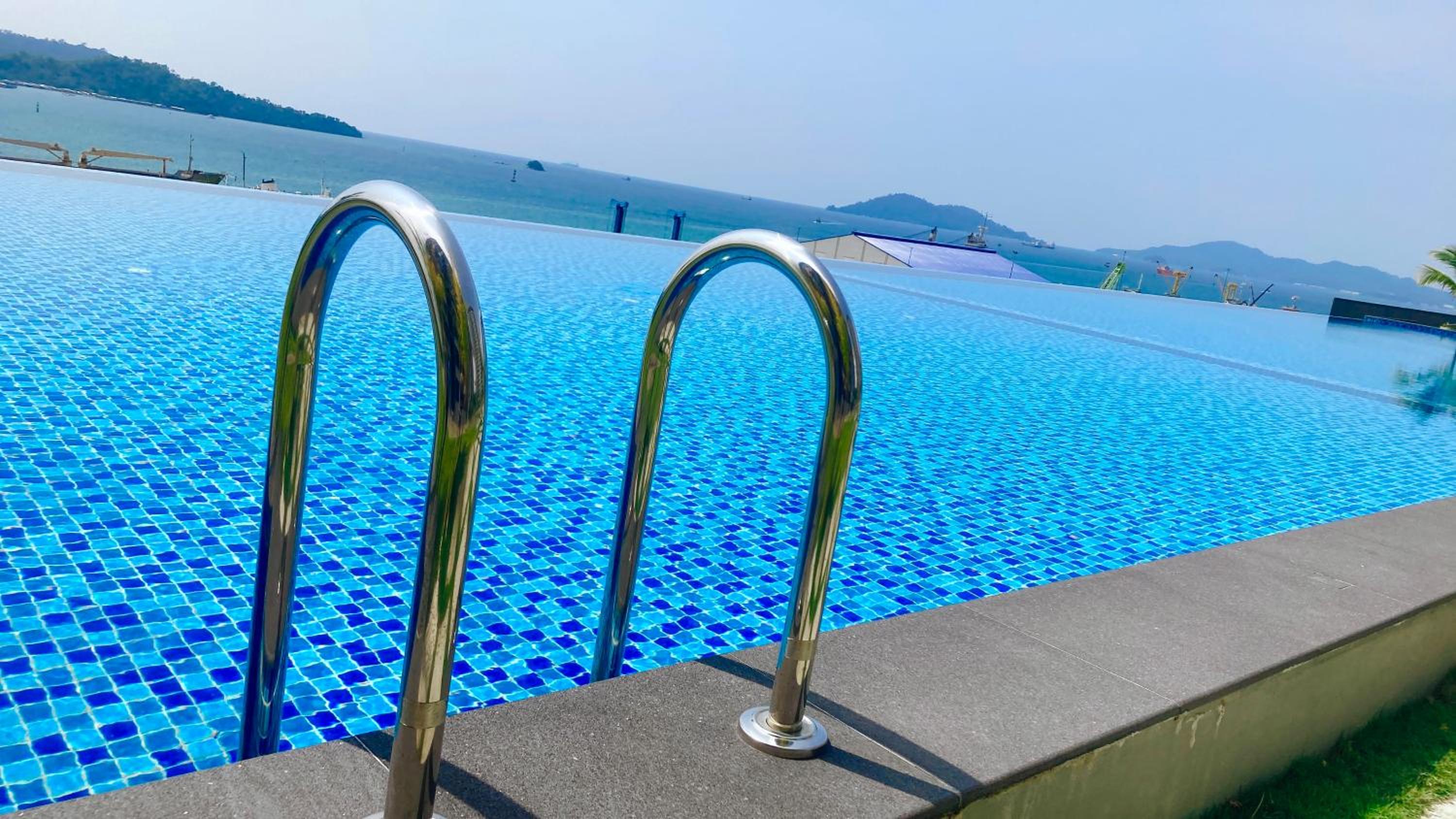 #2 Kids Love It! Fantastic Seaview with Infinite Pool, 5min to jetty,Pickleball-MangoHouse2