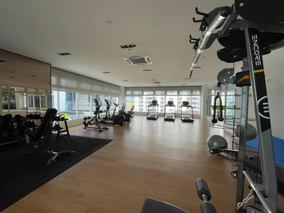 Inspirasi Mont Kiara 3 Rooms Balcony Free WIFI & Carpark By The Homez
