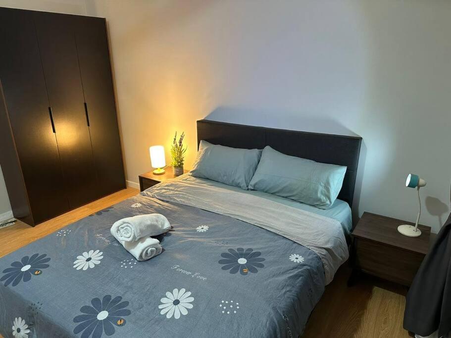 Inspirasi Mont Kiara 3 Rooms Balcony Free WIFI & Carpark By The Homez
