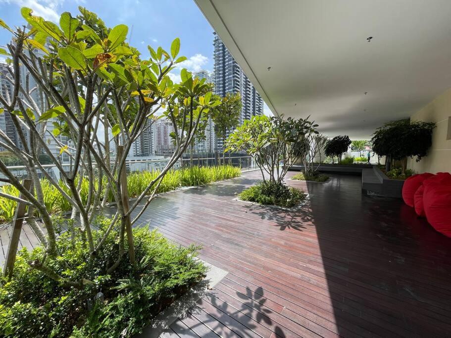 Inspirasi Mont Kiara 3 Rooms Balcony Free WIFI & Carpark By The Homez