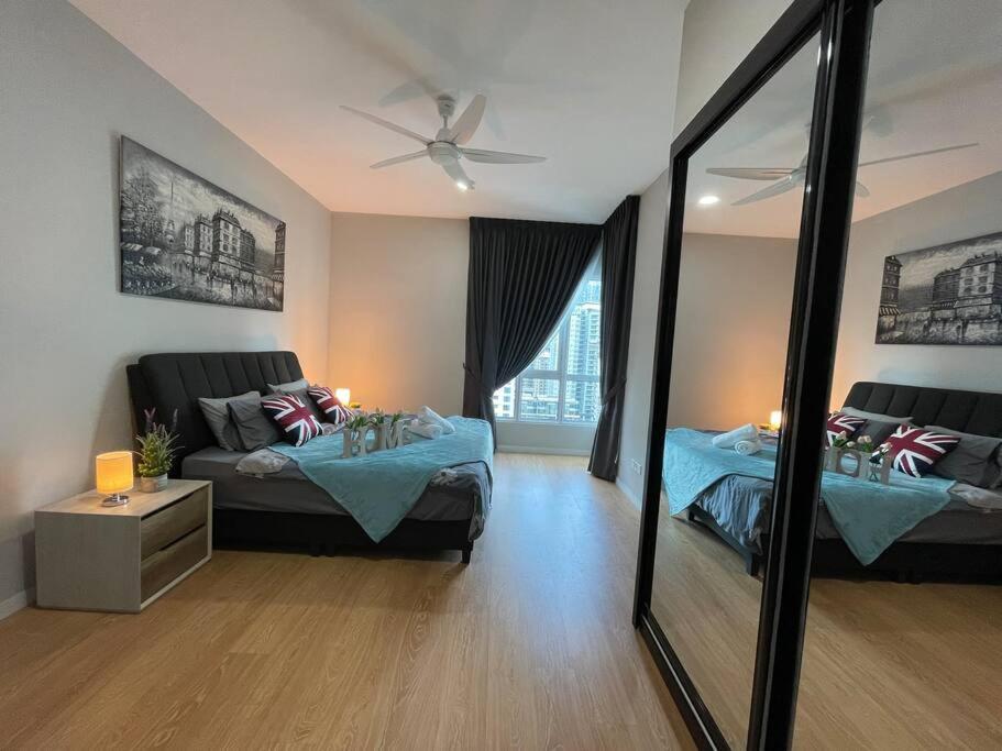Inspirasi Mont Kiara 3 Rooms Balcony Free WIFI & Carpark By The Homez