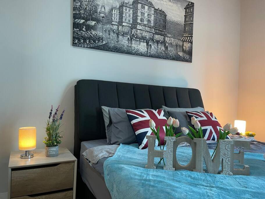 Inspirasi Mont Kiara 3 Rooms Balcony Free WIFI & Carpark By The Homez