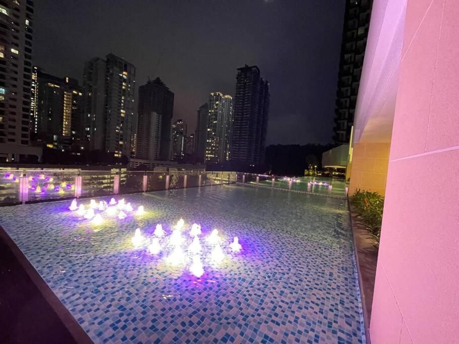 Inspirasi Mont Kiara 3 Rooms Balcony Free WIFI & Carpark By The Homez