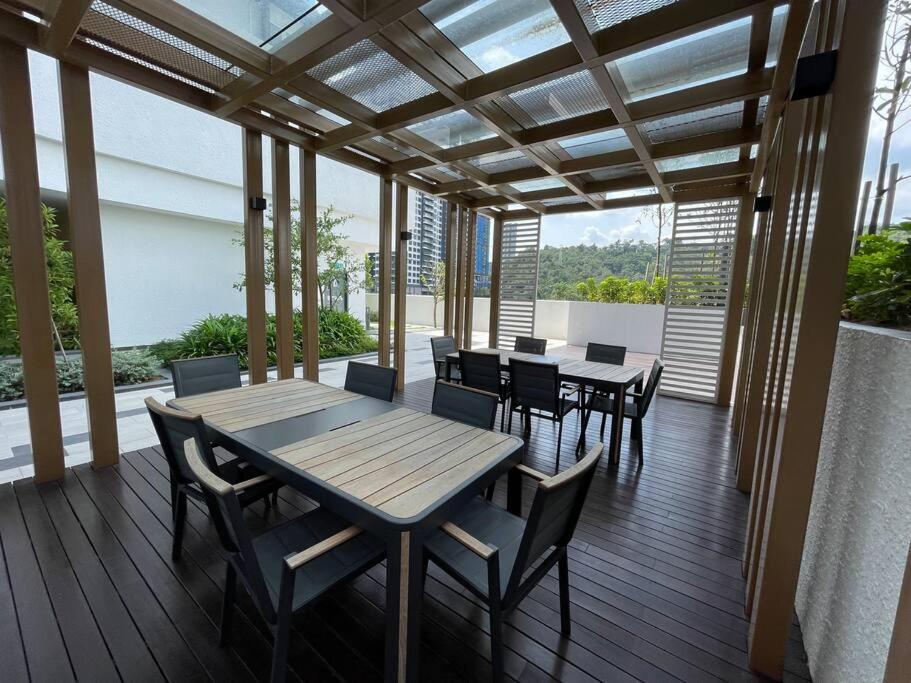 Inspirasi Mont Kiara 3 Rooms Balcony Free WIFI & Carpark By The Homez