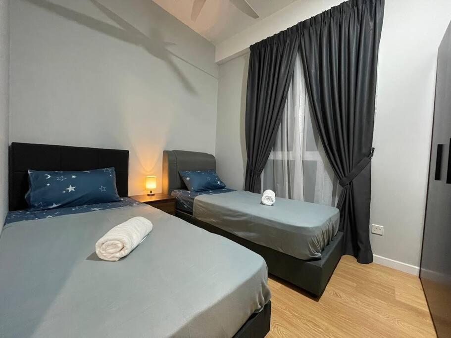 Inspirasi Mont Kiara 3 Rooms Balcony Free WIFI & Carpark By The Homez