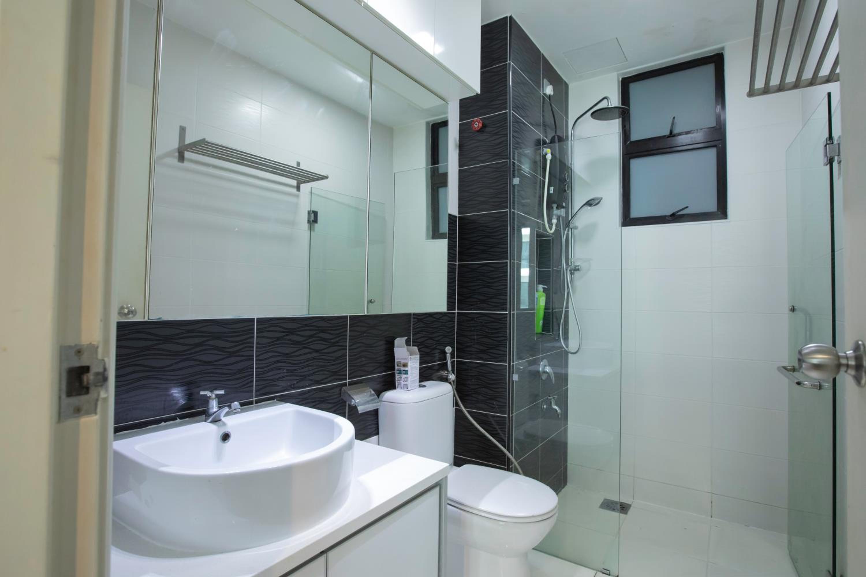 The Platino 2BR Paradigm Mall JB WIFI NETFLIX #Near Sutera Mall