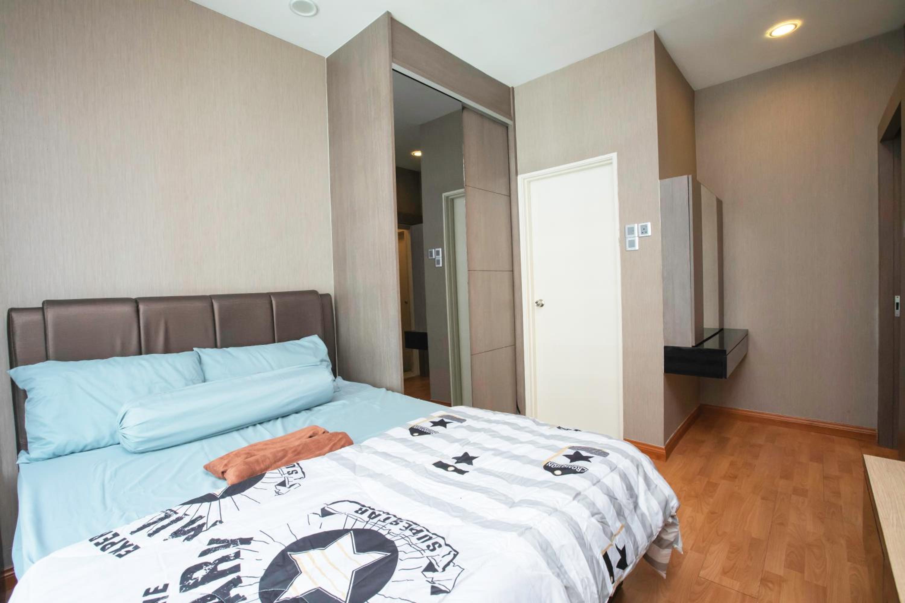 The Platino 2BR Paradigm Mall JB WIFI NETFLIX #Near Sutera Mall