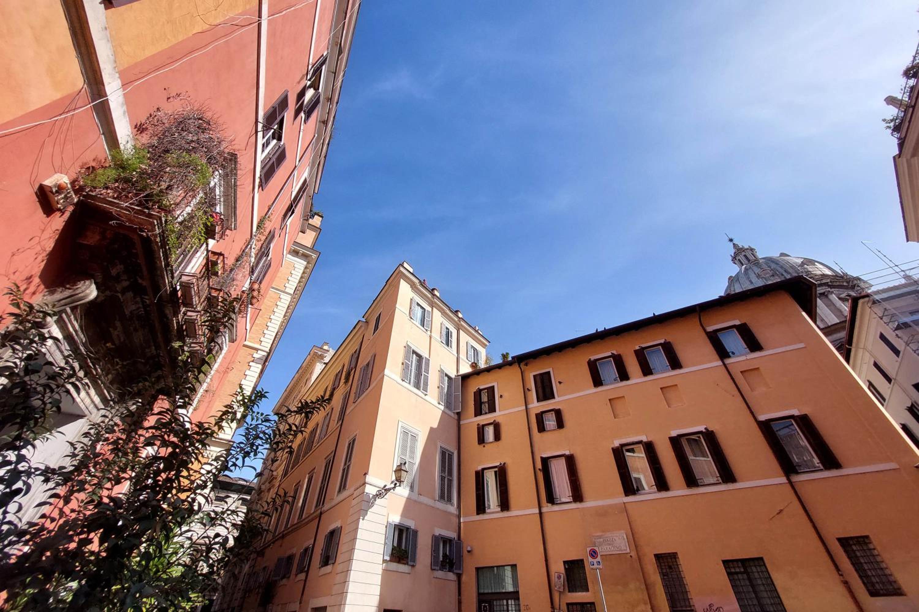 Dainty Suite Paradiso near Piazza Navona