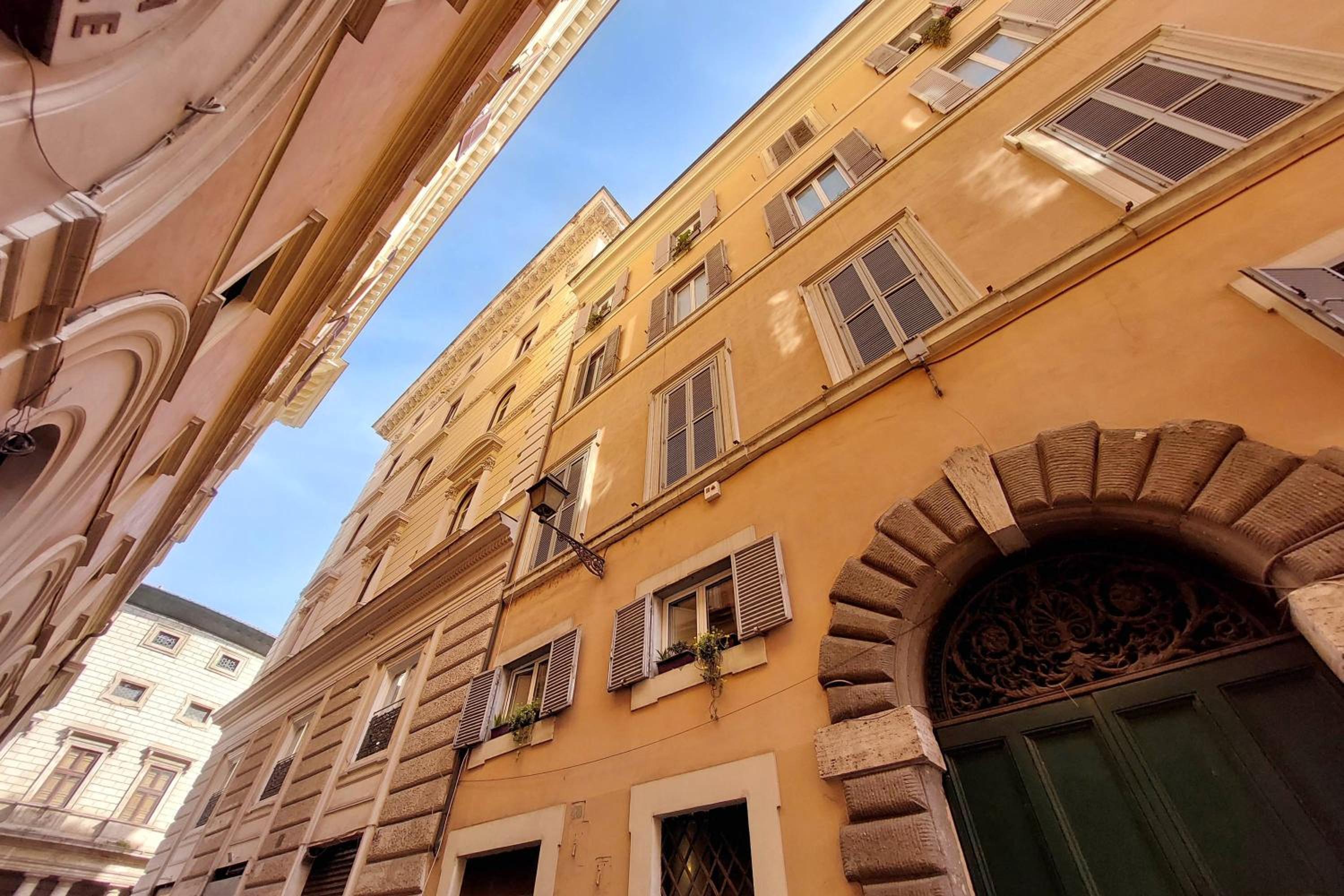 Dainty Suite Paradiso near Piazza Navona