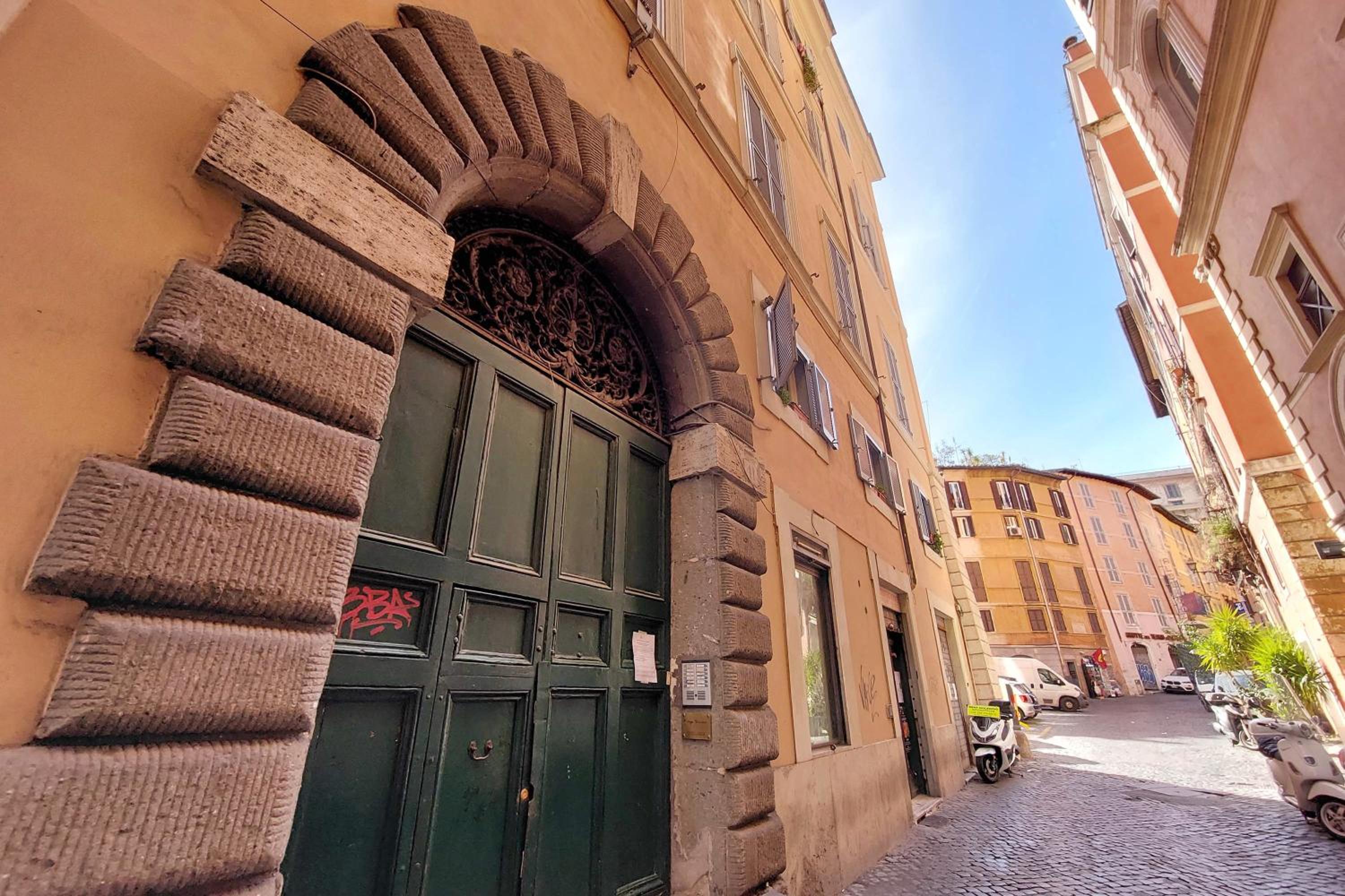 Dainty Suite Paradiso near Piazza Navona