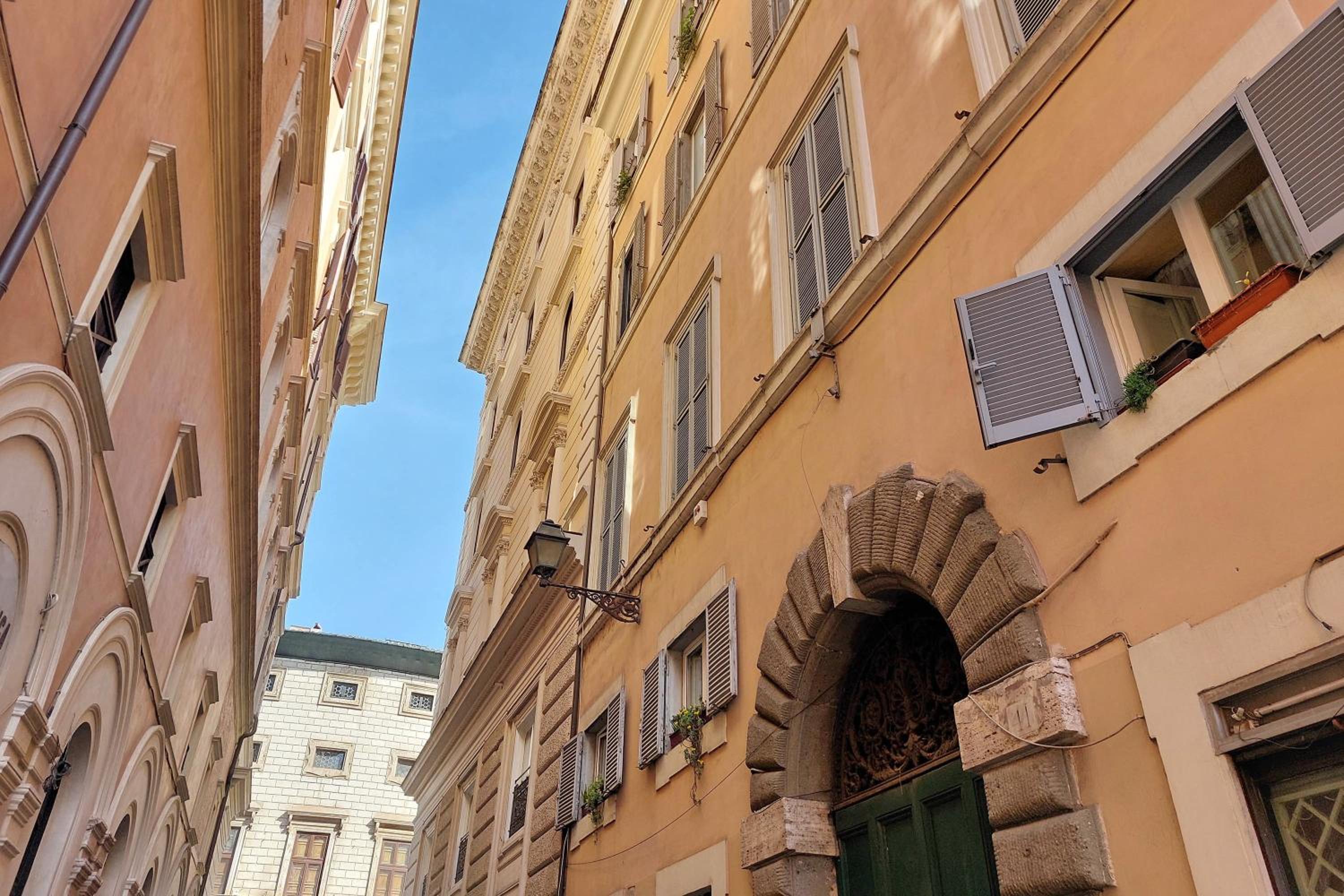 Dainty Suite Paradiso near Piazza Navona