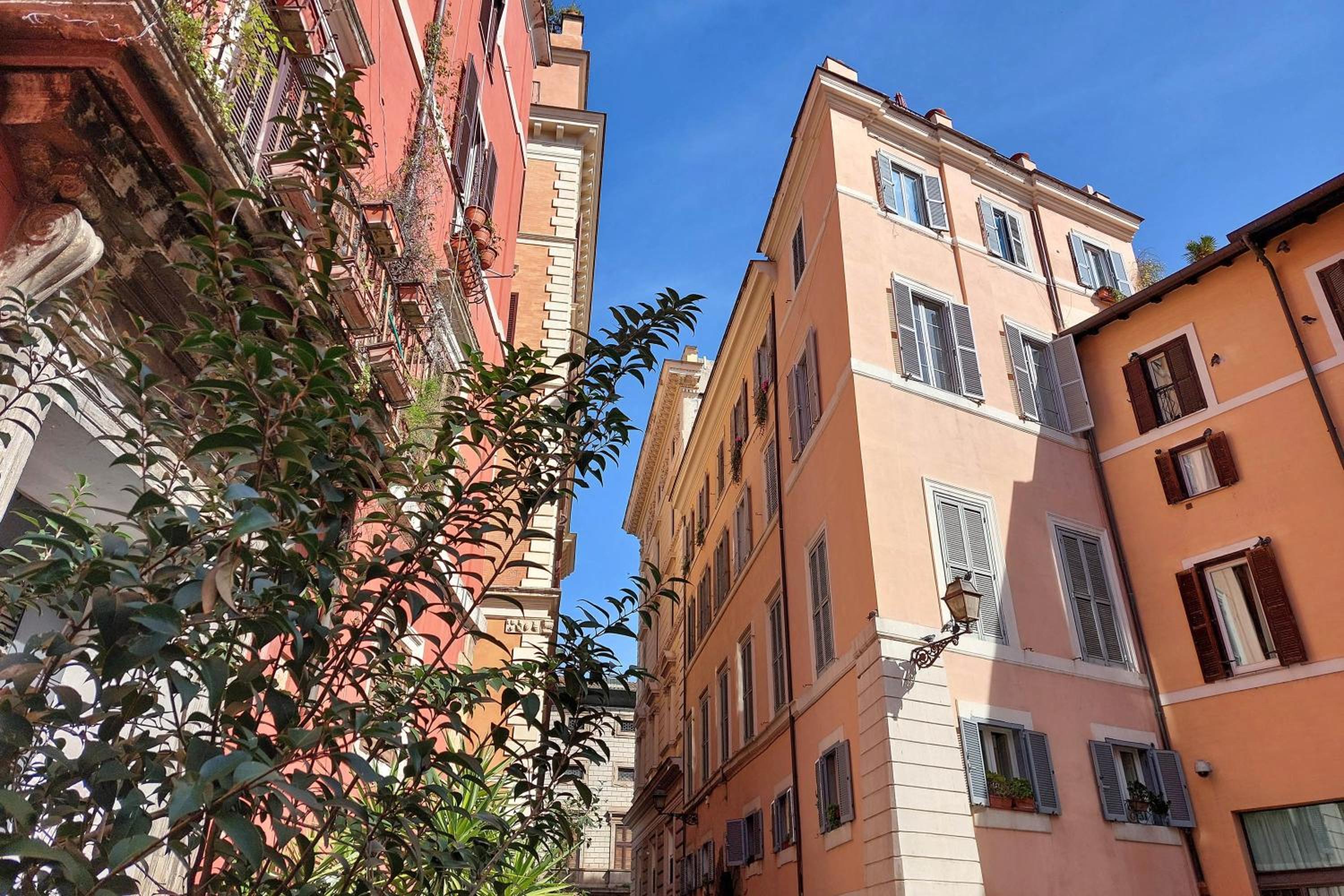 Dainty Suite Paradiso near Piazza Navona