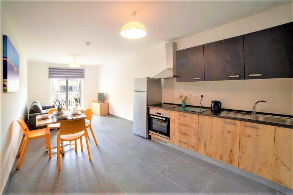 Isky Apartments view 3